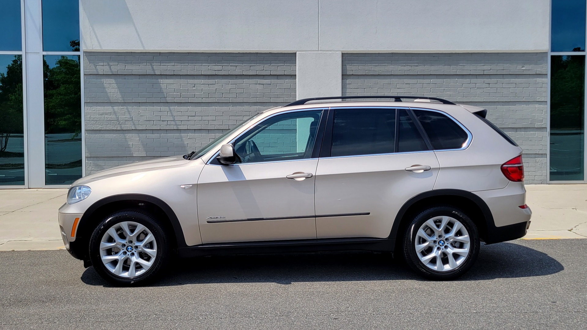 Used 2013 BMW X5 XDRIVE35I PREMIUM / NAV / CONV PKG / PANO-ROOF / ACTIVE CRUISE for sale Sold at Formula Imports in Charlotte NC 28227 5