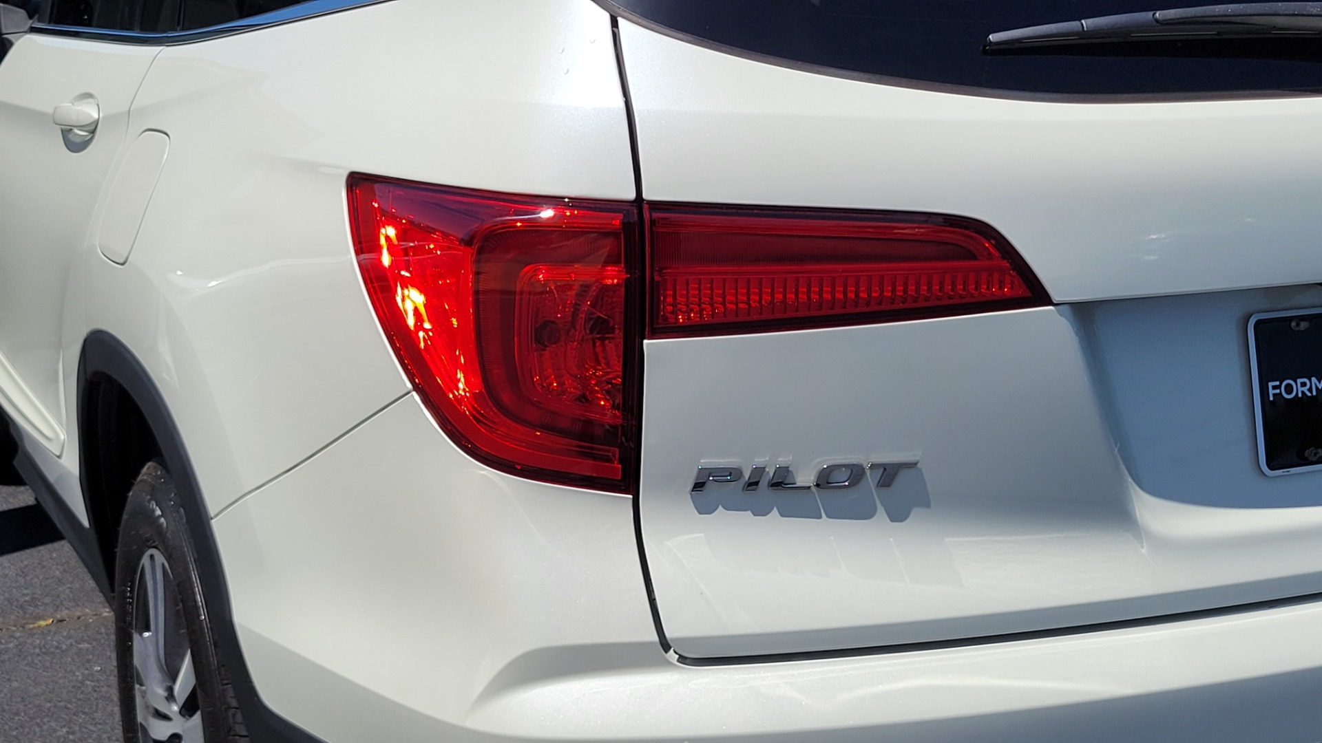Used 2017 Honda PILOT EX-L AWD / 3.5L V6 / AUTO / SUNROOF / 3-ROW / REARVIEW for sale Sold at Formula Imports in Charlotte NC 28227 26