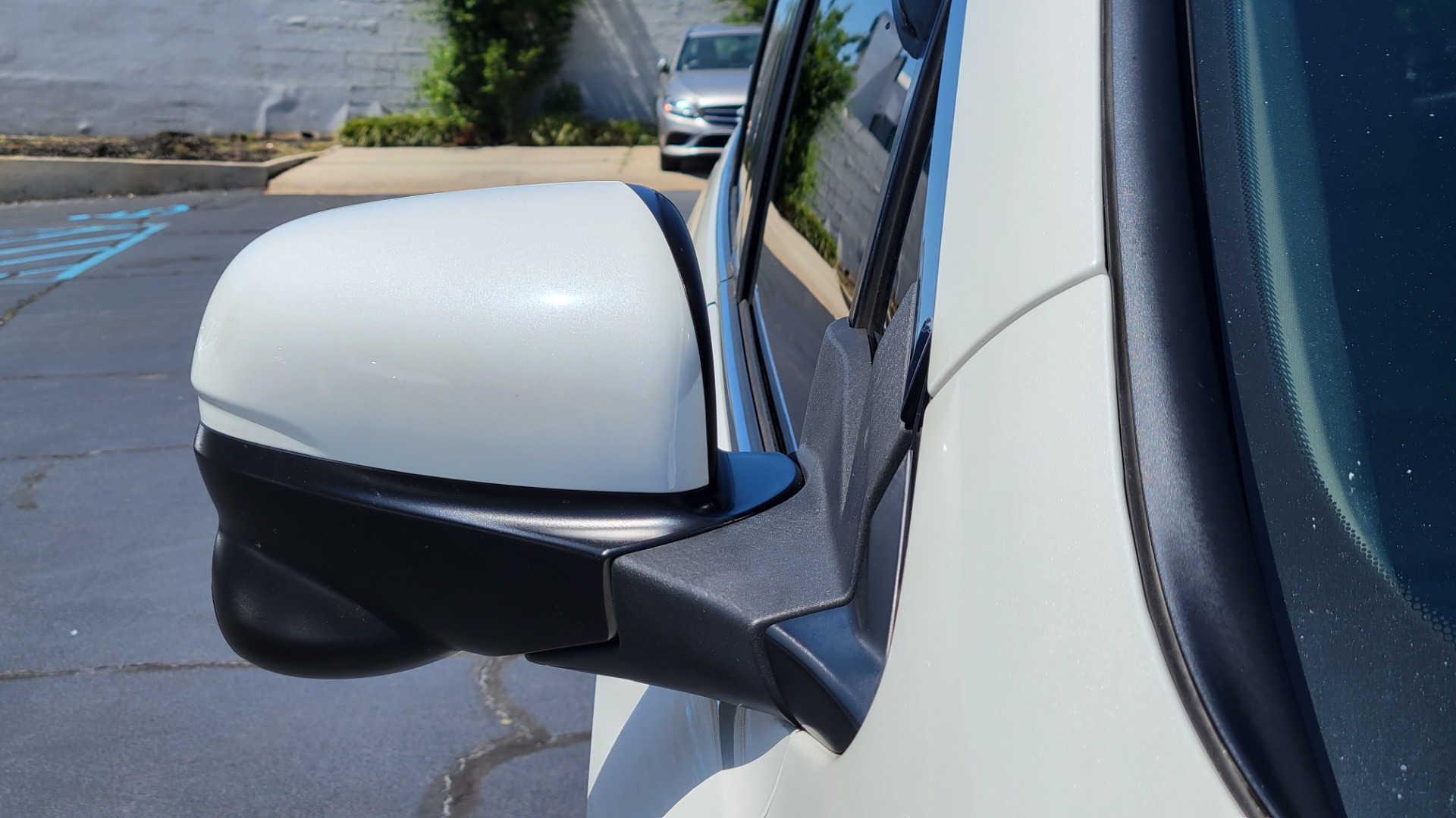 Used 2017 Honda PILOT EX-L AWD / 3.5L V6 / AUTO / SUNROOF / 3-ROW / REARVIEW for sale Sold at Formula Imports in Charlotte NC 28227 31