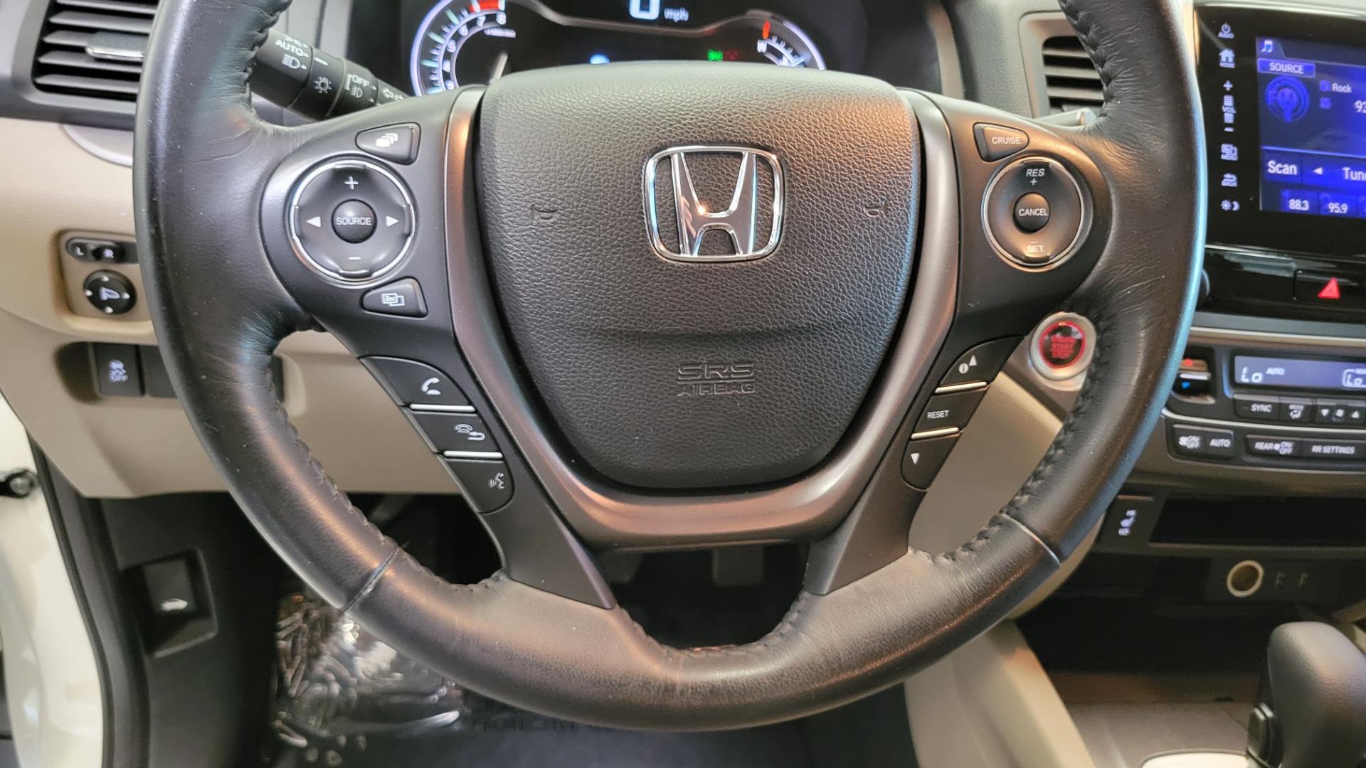 Used 2017 Honda PILOT EX-L AWD / 3.5L V6 / AUTO / SUNROOF / 3-ROW / REARVIEW for sale Sold at Formula Imports in Charlotte NC 28227 41