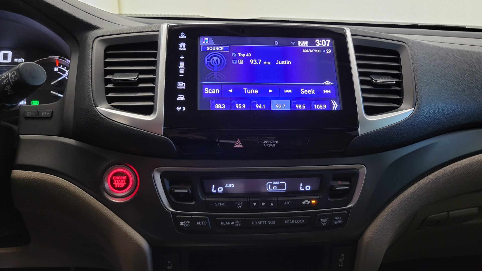 Used 2017 Honda PILOT EX-L AWD / 3.5L V6 / AUTO / SUNROOF / 3-ROW / REARVIEW for sale Sold at Formula Imports in Charlotte NC 28227 46
