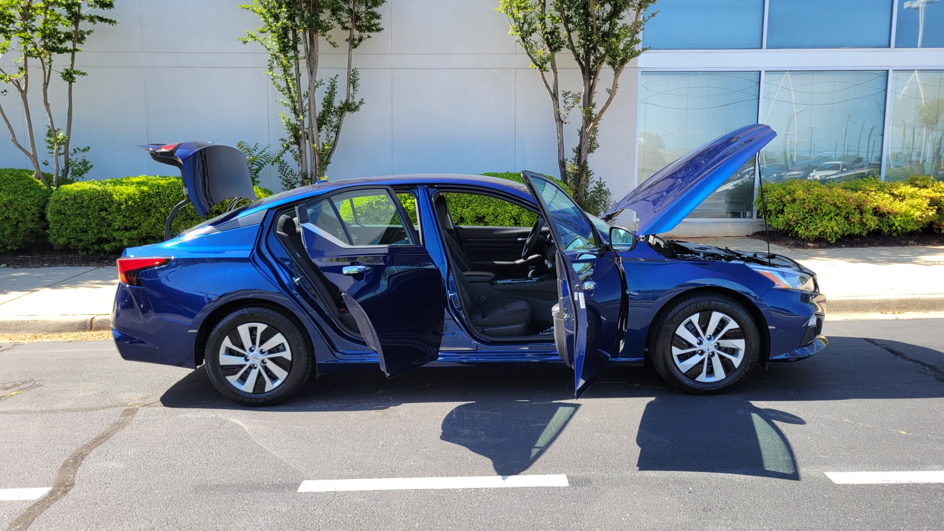 Used 2020 Nissan ALTIMA 2.5 S SEDAN / CVT TRANS / APPLE CARPLAY / REARVIEW for sale Sold at Formula Imports in Charlotte NC 28227 10