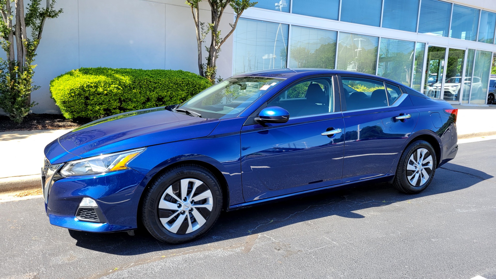 Used 2020 Nissan ALTIMA 2.5 S SEDAN / CVT TRANS / APPLE CARPLAY / REARVIEW for sale Sold at Formula Imports in Charlotte NC 28227 1