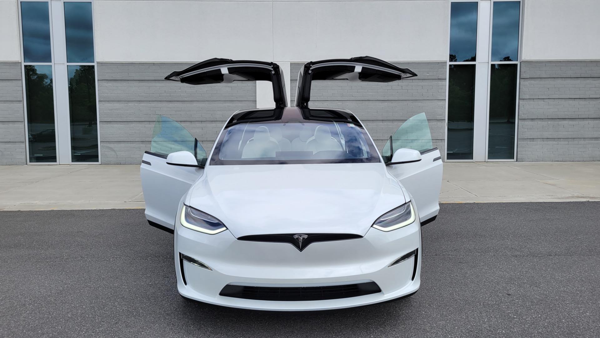 Used 2022 Tesla MODEL X PLAID 1020HP AWD SEDAN / NAV / GLASS ROOF / 3-ROWS / REARVIEW/ LOW MILES for sale Sold at Formula Imports in Charlotte NC 28227 10