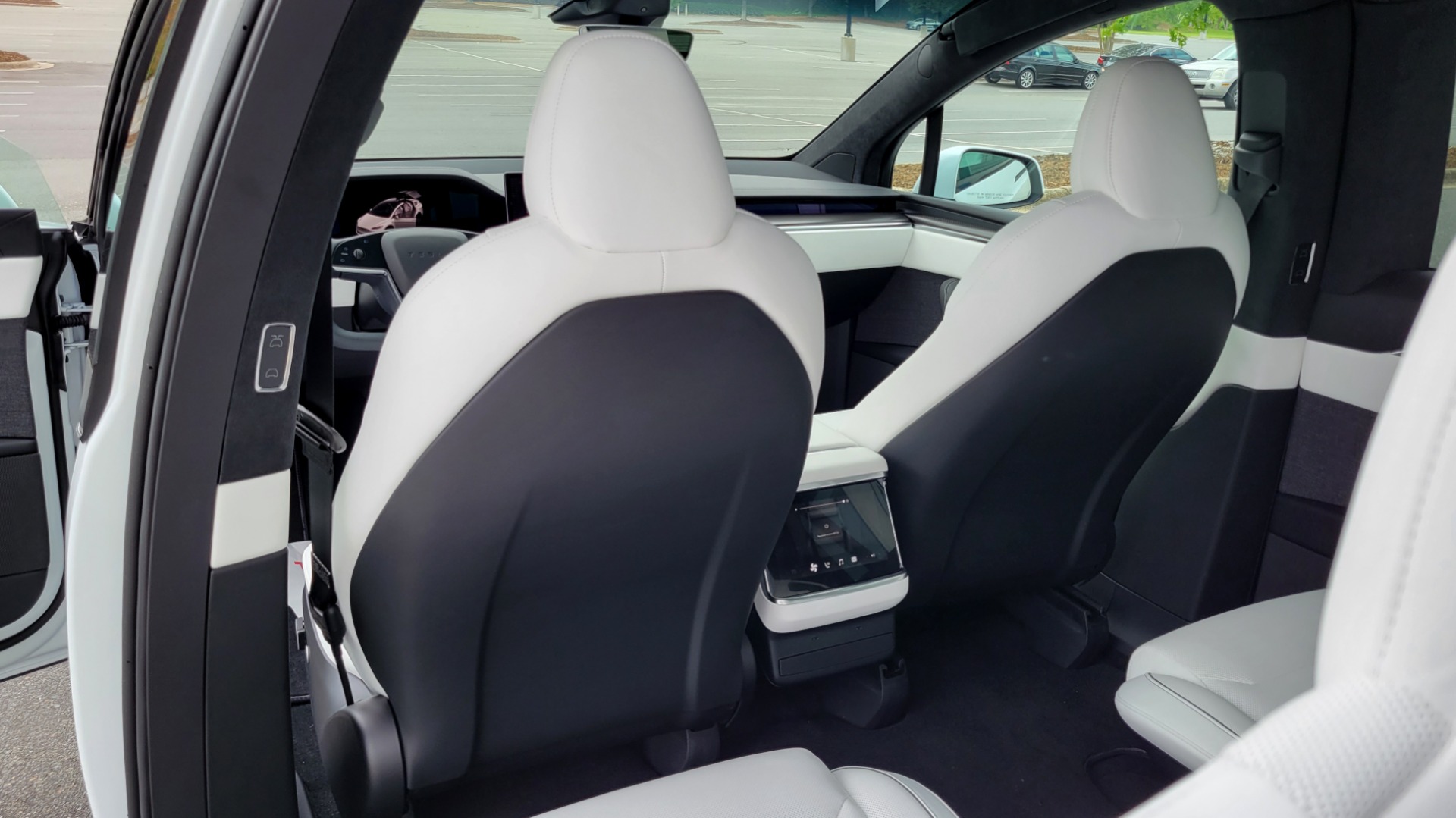 Used 2022 Tesla MODEL X PLAID 1020HP AWD SEDAN / NAV / GLASS ROOF / 3-ROWS / REARVIEW/ LOW MILES for sale Sold at Formula Imports in Charlotte NC 28227 43