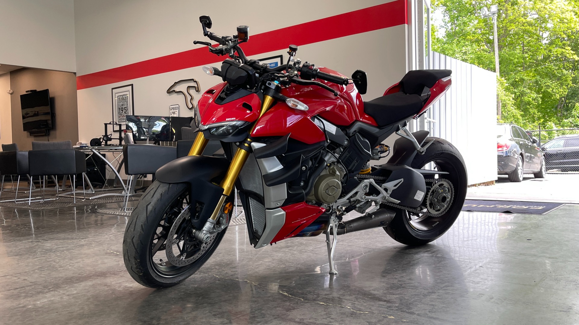 Used 2020 Ducati STREETFIGHTER V4S 1100CC MOTORCYCLE / 208HP (153 kW) / LIKE NEW for sale $24,599 at Formula Imports in Charlotte NC 28227 1