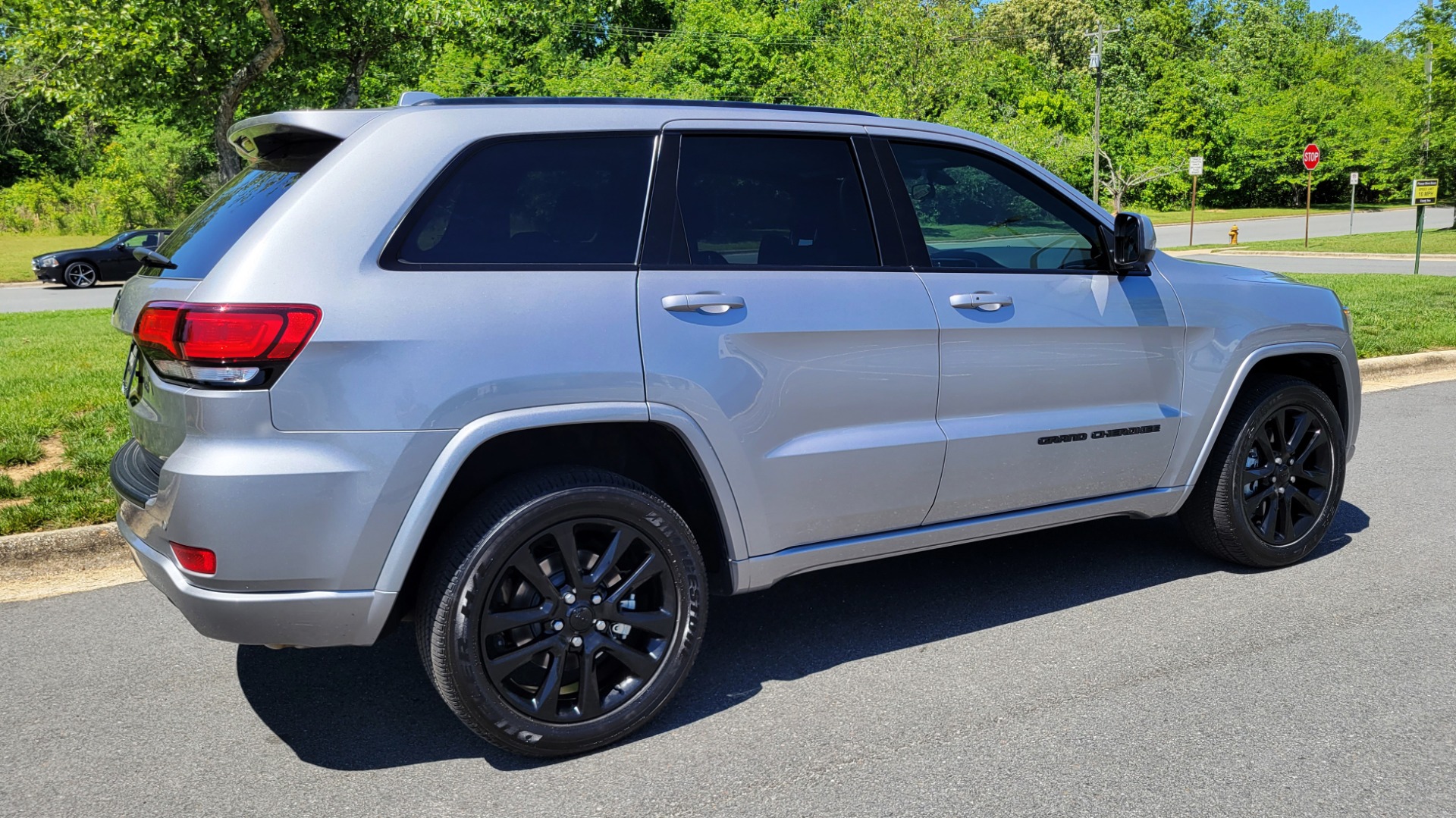 Used 2021 Jeep GRAND CHEROKEE LAREDO X / 3.6L / 4X4 / NAV / ALTITUDE PKG / LEATHER / REARVIEW for sale Sold at Formula Imports in Charlotte NC 28227 2