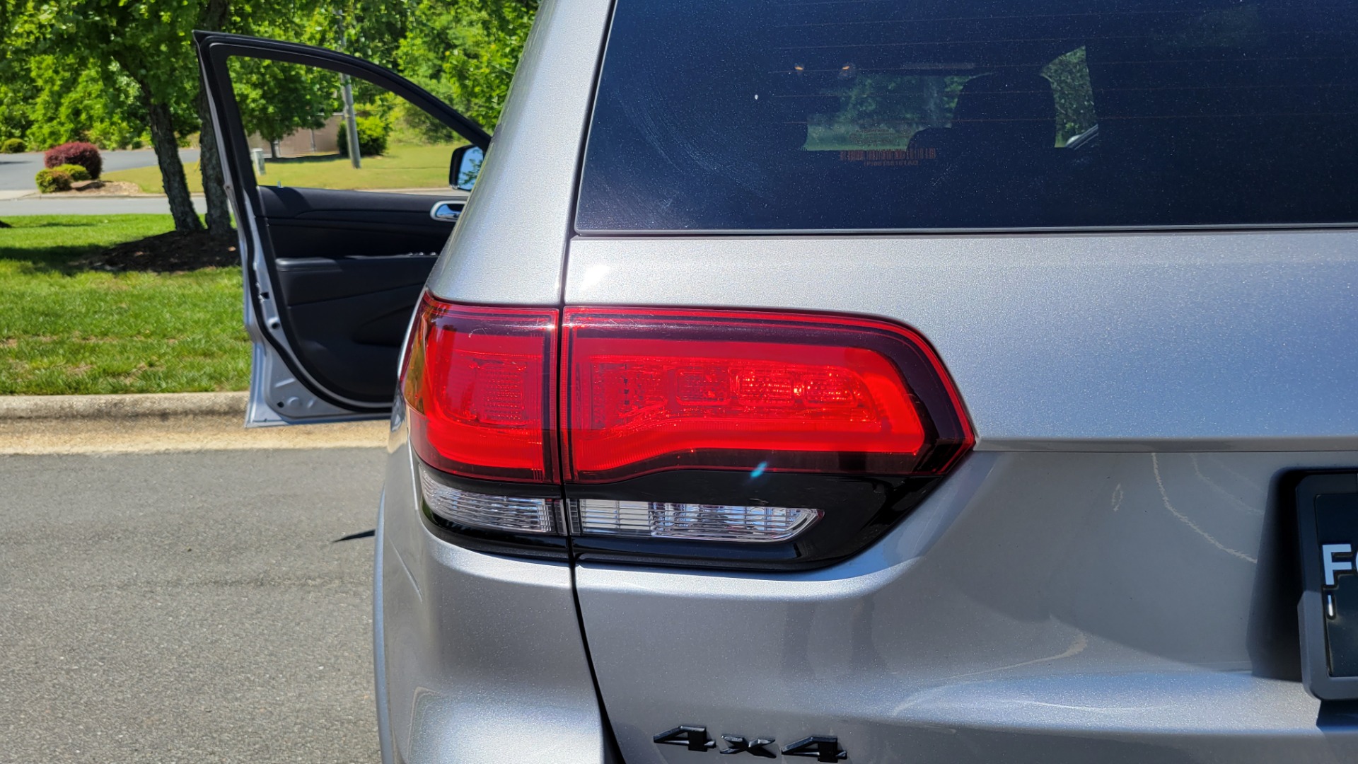 Used 2021 Jeep GRAND CHEROKEE LAREDO X / 3.6L / 4X4 / NAV / ALTITUDE PKG / LEATHER / REARVIEW for sale Sold at Formula Imports in Charlotte NC 28227 29