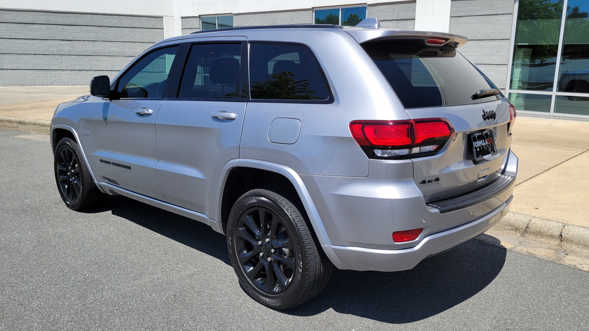 Used 2021 Jeep GRAND CHEROKEE LAREDO X / 3.6L / 4X4 / NAV / ALTITUDE PKG / LEATHER / REARVIEW for sale Sold at Formula Imports in Charlotte NC 28227 6