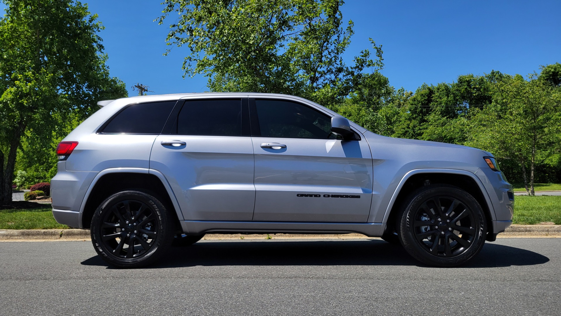 Used 2021 Jeep GRAND CHEROKEE LAREDO X / 3.6L / 4X4 / NAV / ALTITUDE PKG / LEATHER / REARVIEW for sale Sold at Formula Imports in Charlotte NC 28227 8