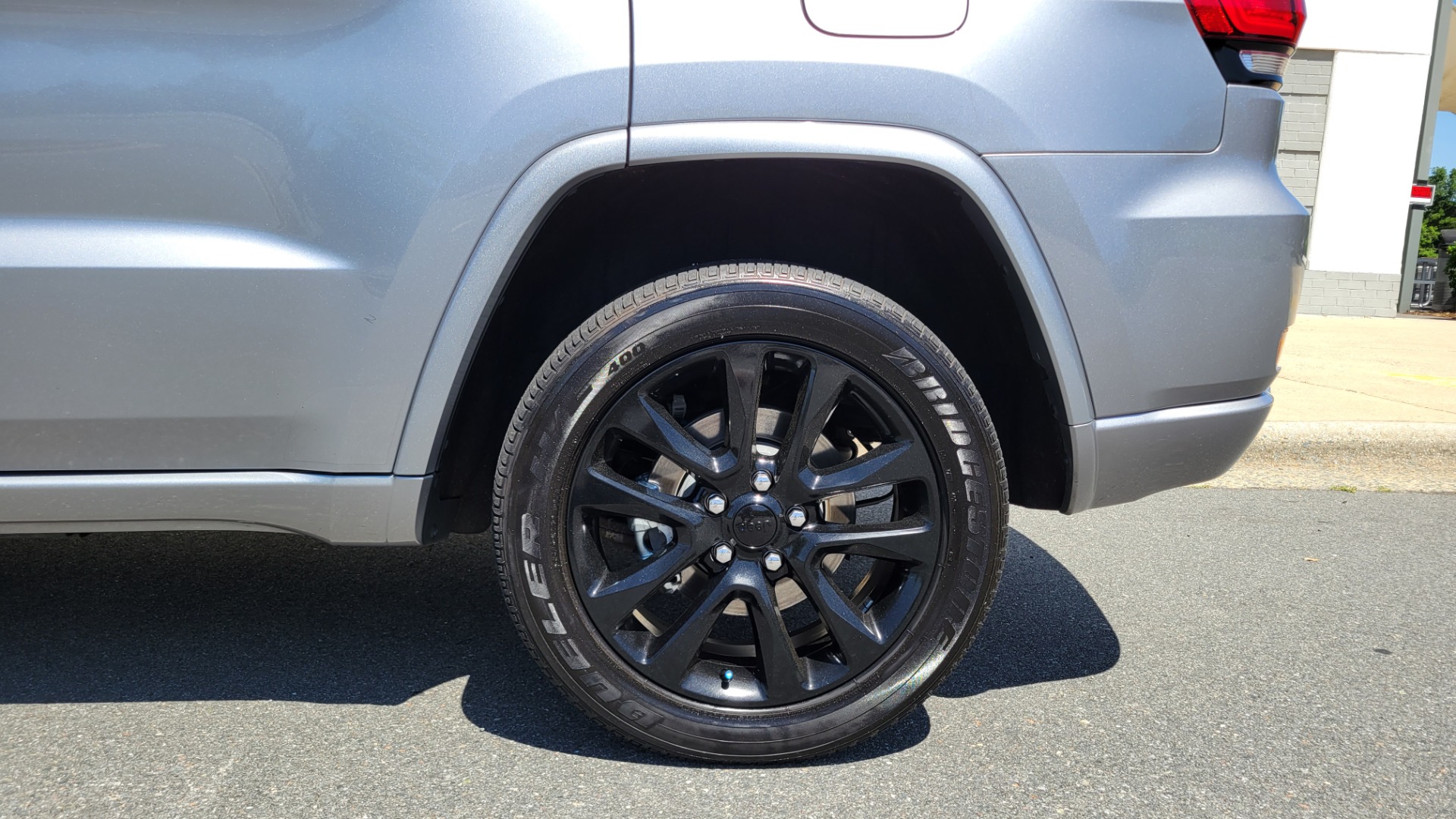 Used 2021 Jeep GRAND CHEROKEE LAREDO X / 3.6L / 4X4 / NAV / ALTITUDE PKG / LEATHER / REARVIEW for sale Sold at Formula Imports in Charlotte NC 28227 81
