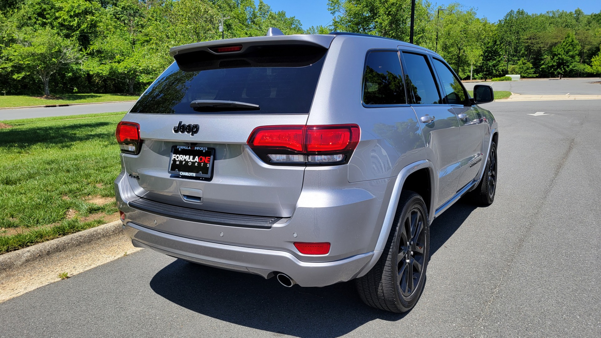 Used 2021 Jeep GRAND CHEROKEE LAREDO X / 3.6L / 4X4 / NAV / ALTITUDE PKG / LEATHER / REARVIEW for sale Sold at Formula Imports in Charlotte NC 28227 9