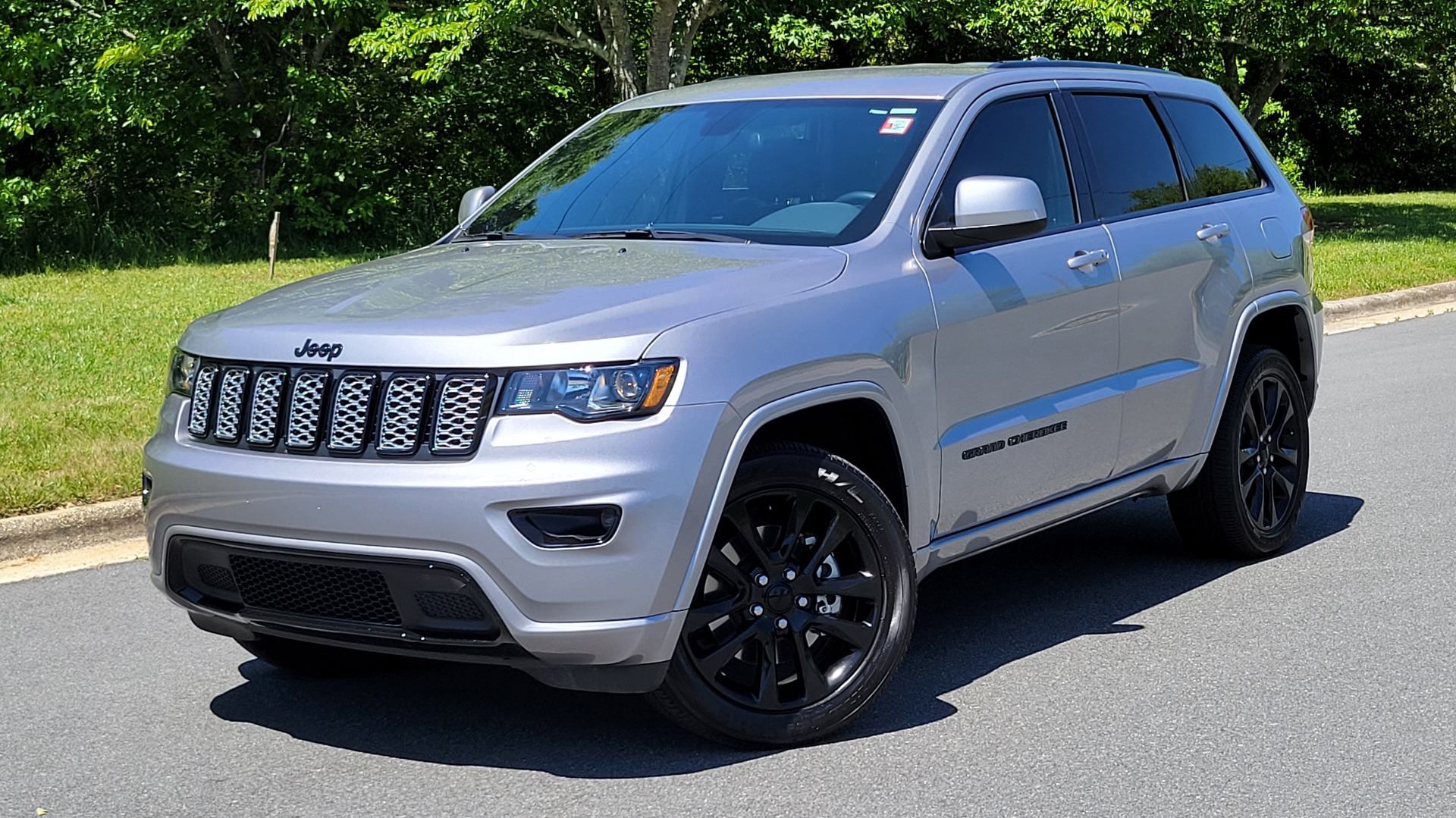 Used 2021 Jeep GRAND CHEROKEE LAREDO X / 3.6L / 4X4 / NAV / ALTITUDE PKG / LEATHER / REARVIEW for sale Sold at Formula Imports in Charlotte NC 28227 92