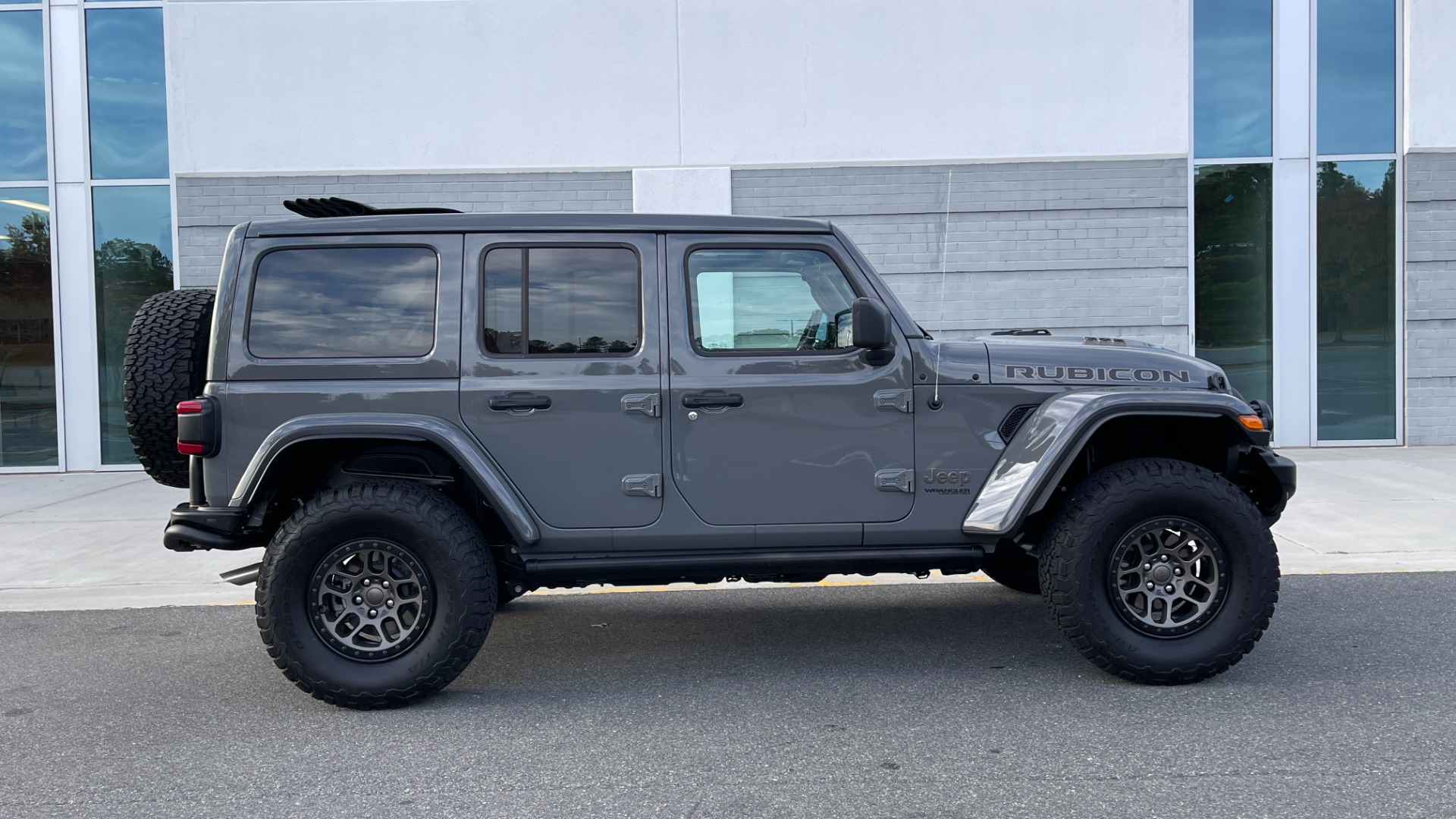 Used 2022 Jeep Wrangler UNLIMITED RUBICON 392 $10K AEV UPGRADES / XTREME RECON / SKY ONE TOUCH for sale $95,798 at Formula Imports in Charlotte NC 28227 6
