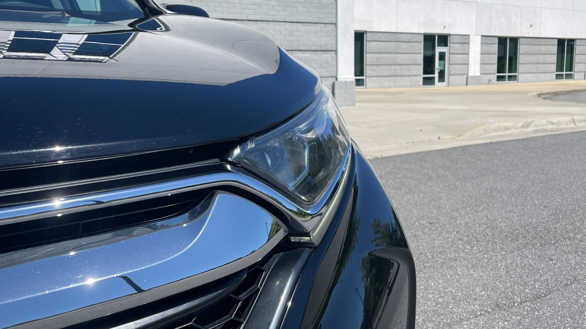Used 2017 Honda CR-V EX-L / 1.5L TURBO / SUNROOF / BLIND SPOT SYSTEM / REARVIEW for sale Sold at Formula Imports in Charlotte NC 28227 14