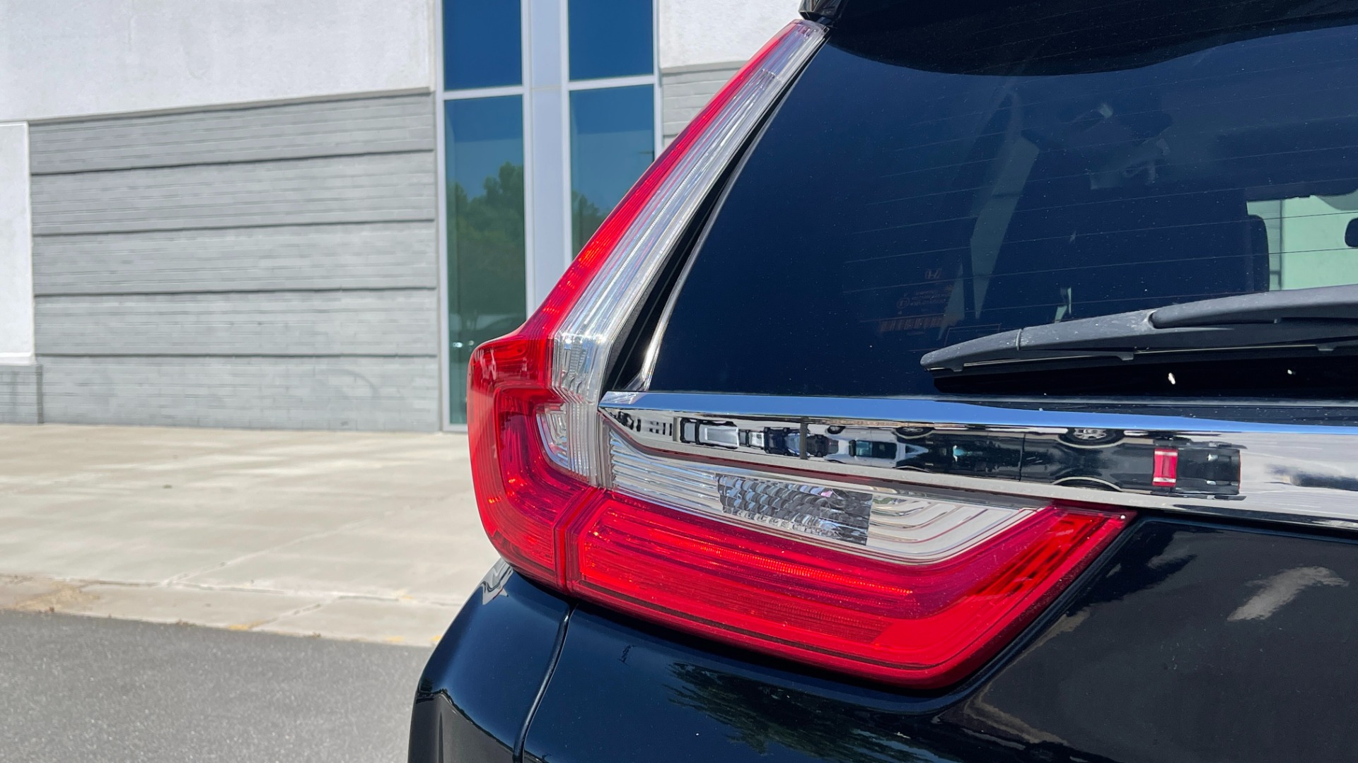 Used 2017 Honda CR-V EX-L / 1.5L TURBO / SUNROOF / BLIND SPOT SYSTEM / REARVIEW for sale Sold at Formula Imports in Charlotte NC 28227 17