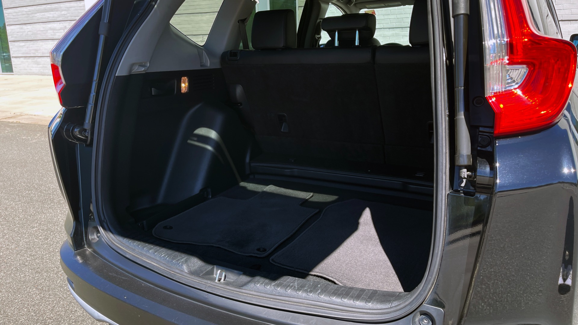 Used 2017 Honda CR-V EX-L / 1.5L TURBO / SUNROOF / BLIND SPOT SYSTEM / REARVIEW for sale Sold at Formula Imports in Charlotte NC 28227 19