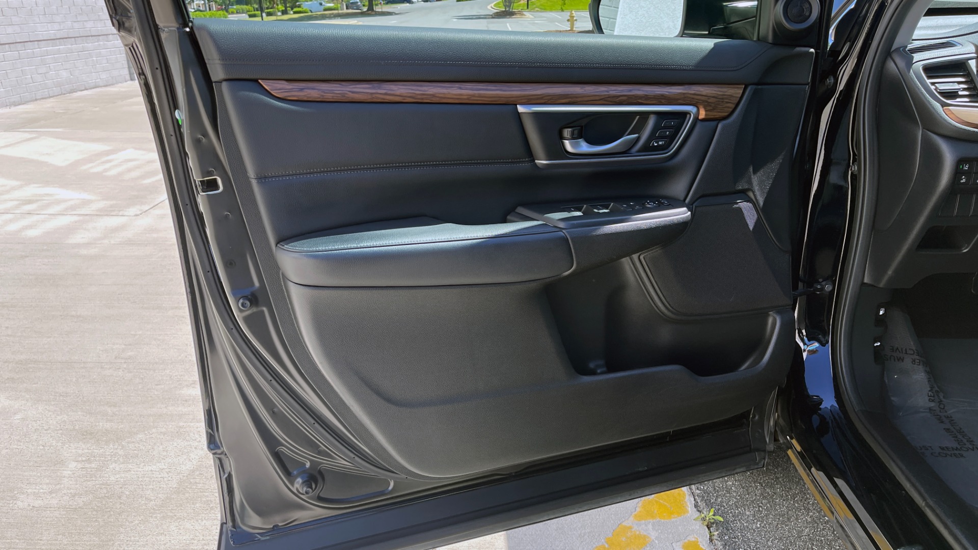 Used 2017 Honda CR-V EX-L / 1.5L TURBO / SUNROOF / BLIND SPOT SYSTEM / REARVIEW for sale Sold at Formula Imports in Charlotte NC 28227 23