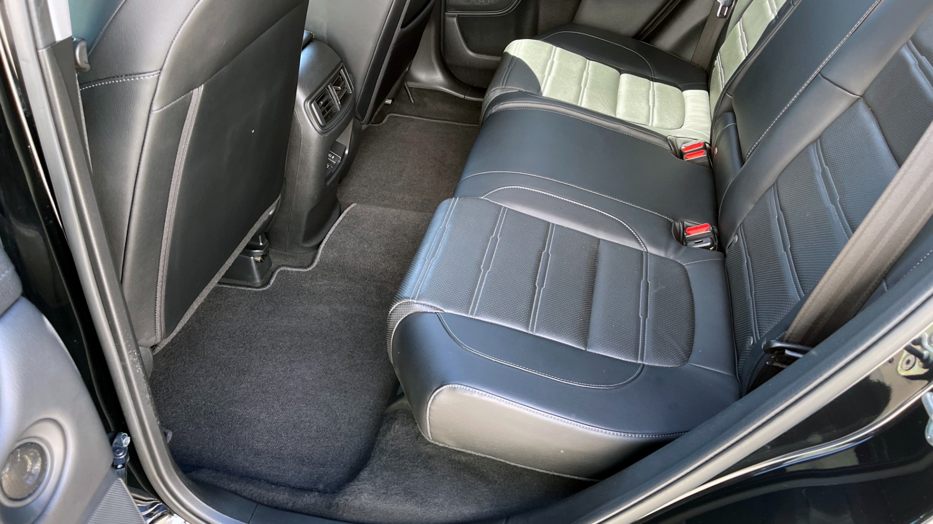 Used 2017 Honda CR-V EX-L / 1.5L TURBO / SUNROOF / BLIND SPOT SYSTEM / REARVIEW for sale Sold at Formula Imports in Charlotte NC 28227 46