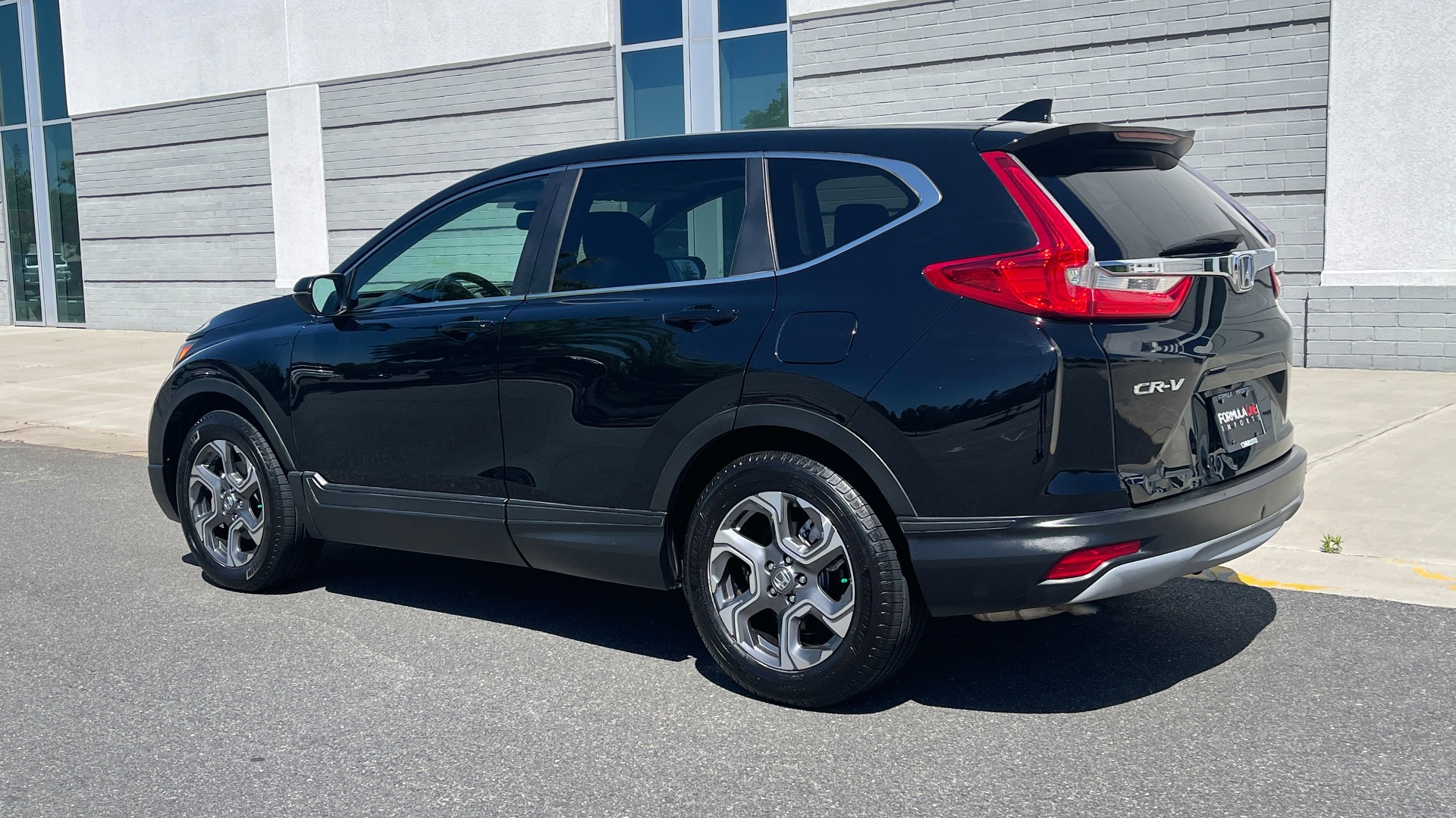 Used 2017 Honda CR-V EX-L / 1.5L TURBO / SUNROOF / BLIND SPOT SYSTEM / REARVIEW for sale Sold at Formula Imports in Charlotte NC 28227 5