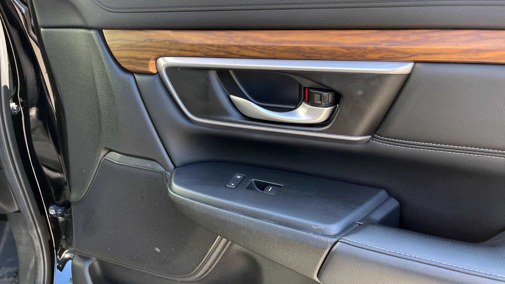 Used 2017 Honda CR-V EX-L / 1.5L TURBO / SUNROOF / BLIND SPOT SYSTEM / REARVIEW for sale Sold at Formula Imports in Charlotte NC 28227 57
