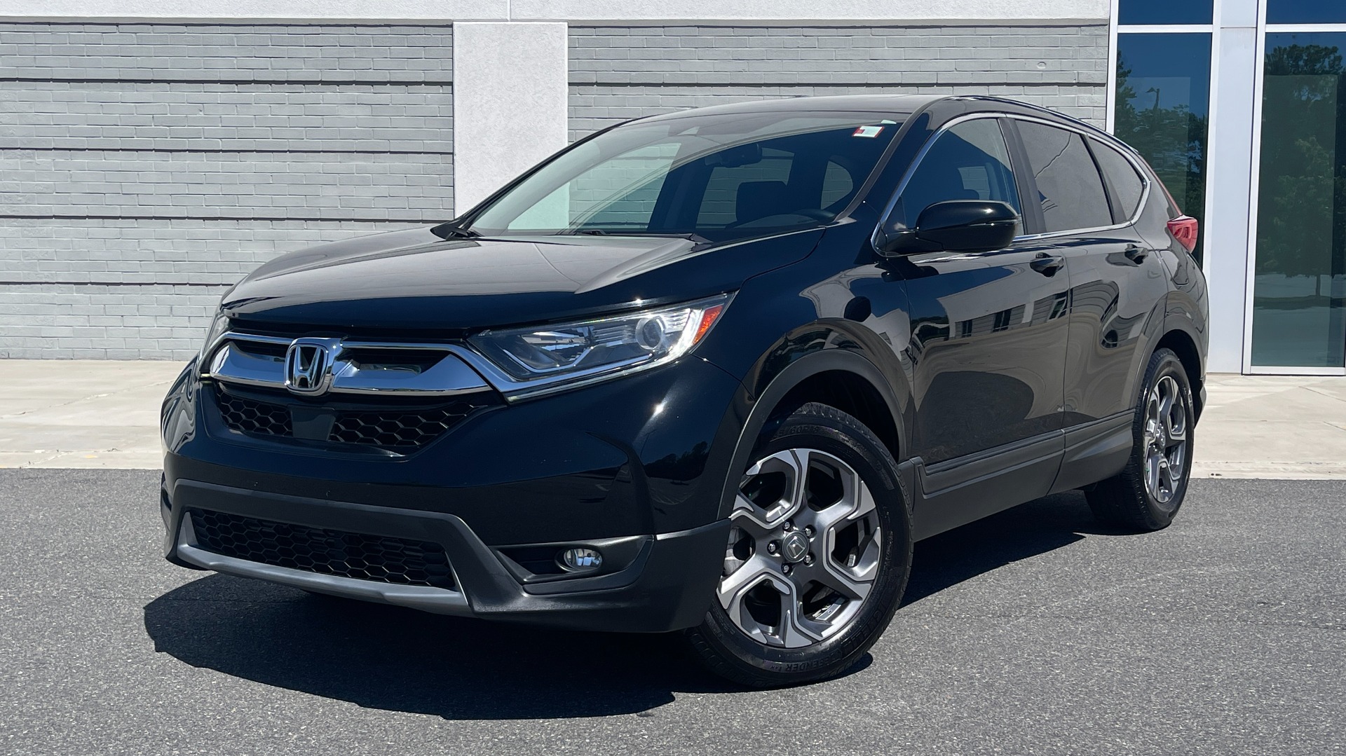 Used 2017 Honda CR-V EX-L / 1.5L TURBO / SUNROOF / BLIND SPOT SYSTEM / REARVIEW for sale Sold at Formula Imports in Charlotte NC 28227 1