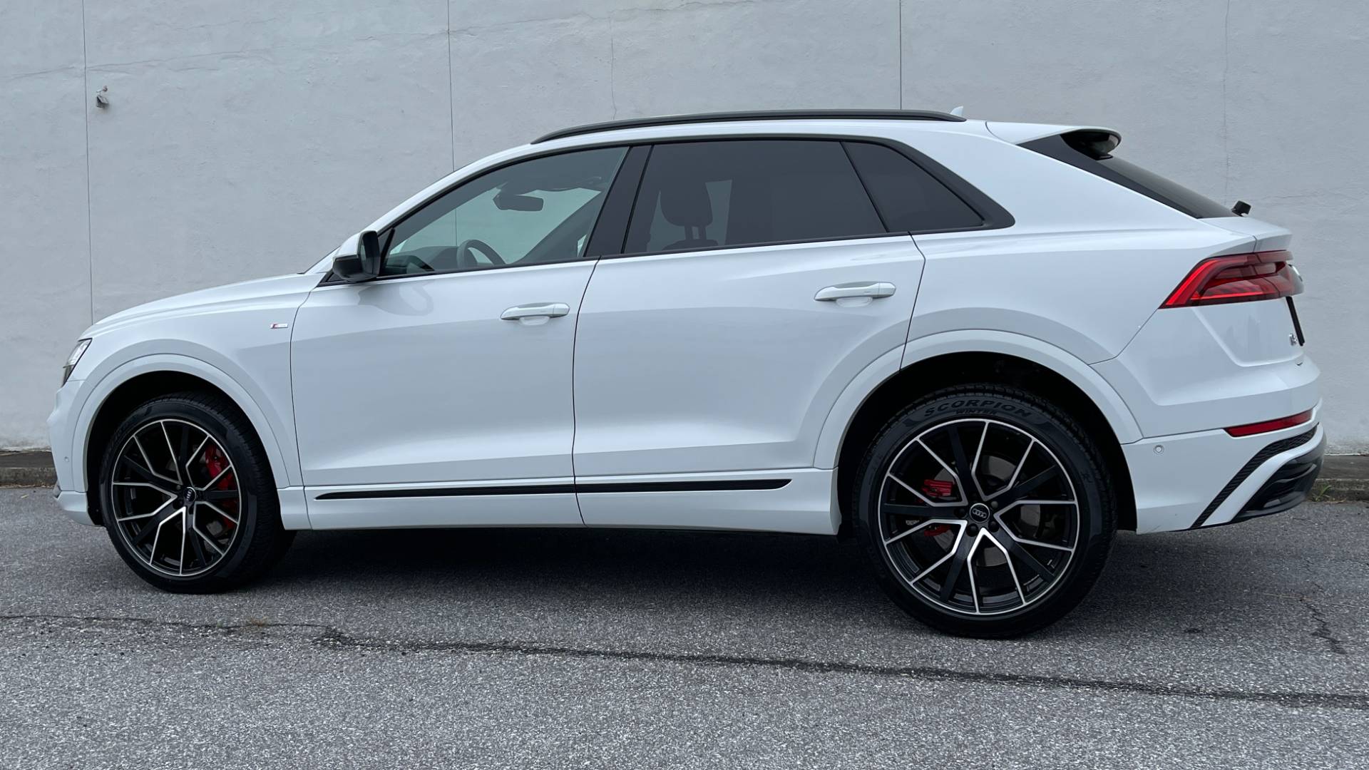 Used 2020 Audi Q8 PREMIUM PLUS / NAV / S-LINE / TOWING / BLACK OPTIC / B&O SND / REARVIEW for sale Sold at Formula Imports in Charlotte NC 28227 10