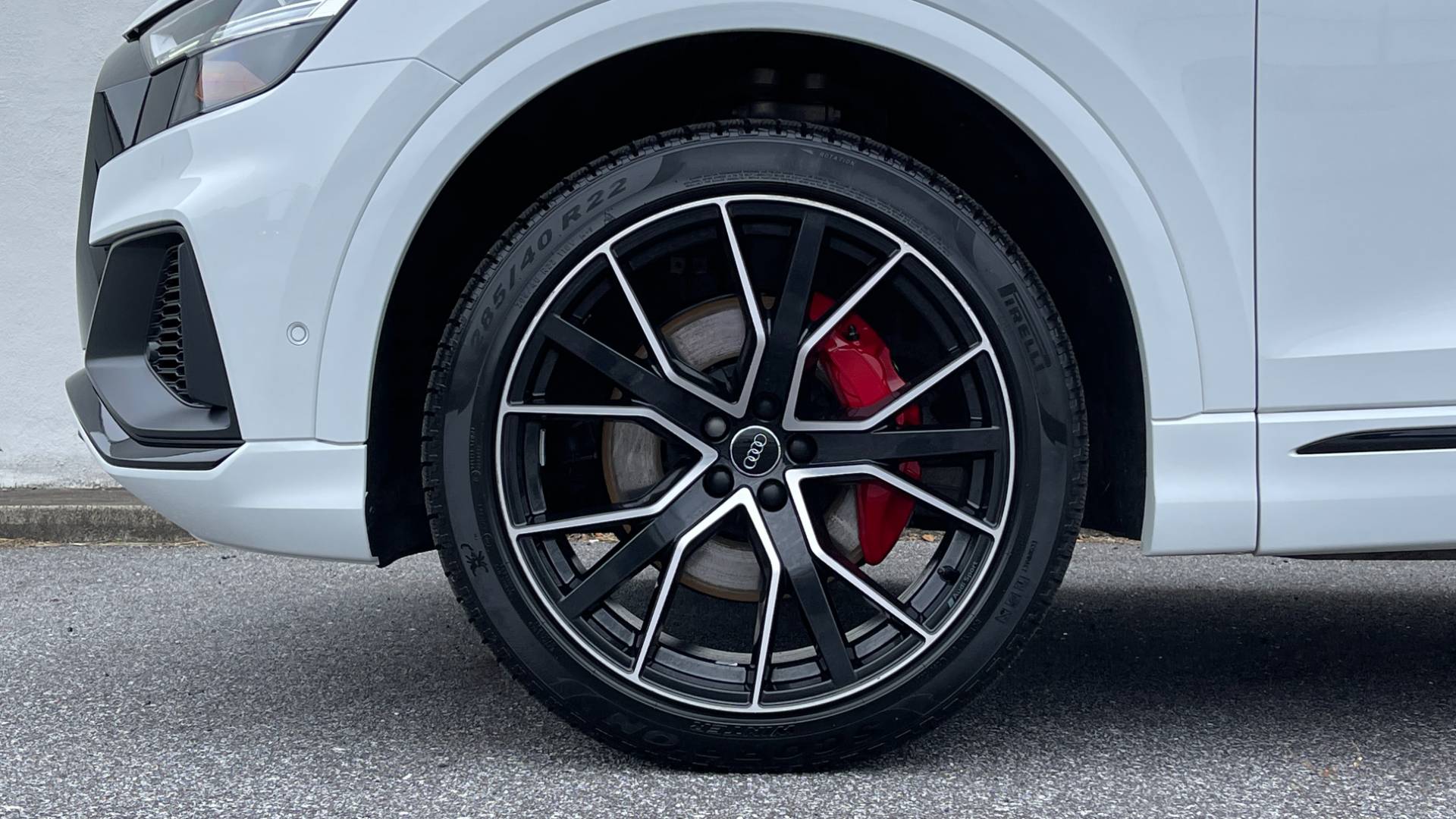 Used 2020 Audi Q8 PREMIUM PLUS / NAV / S-LINE / TOW / BLACK OPTIC / B&O SND / CAMERA for sale $67,995 at Formula Imports in Charlotte NC 28227 43