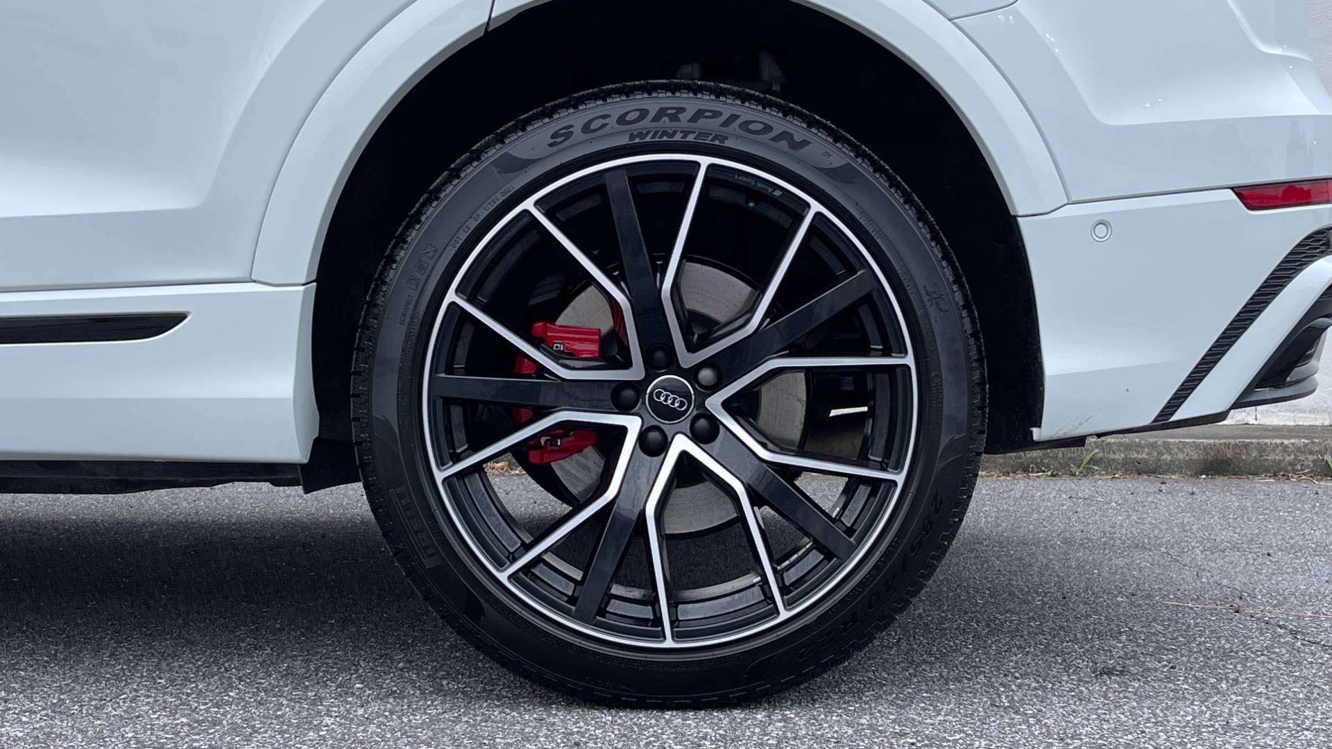 Used 2020 Audi Q8 PREMIUM PLUS / NAV / S-LINE / TOWING / BLACK OPTIC / B&O SND / REARVIEW for sale Sold at Formula Imports in Charlotte NC 28227 44