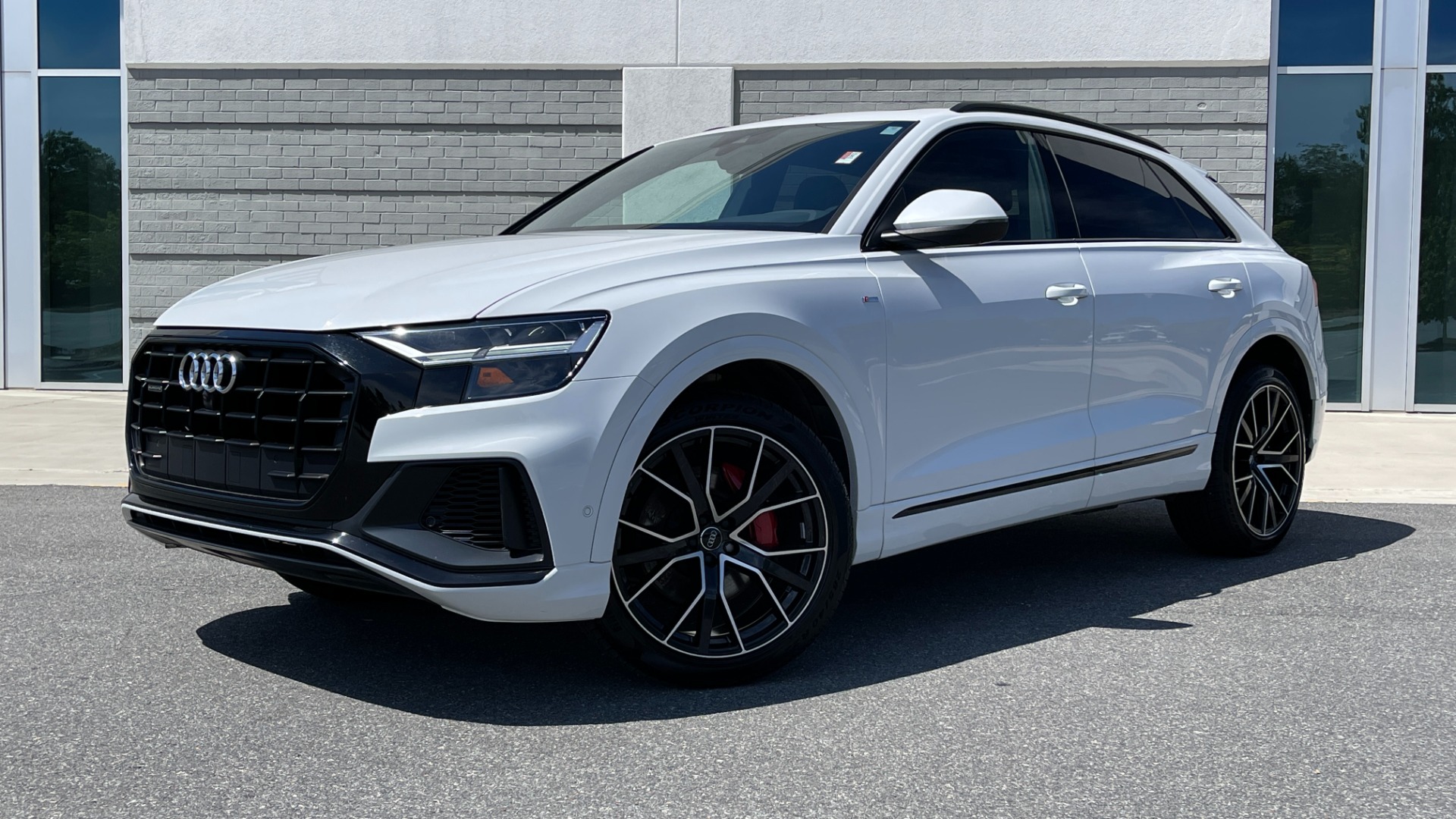 Rear Bumper Kit |AUDI Q8 S-LINE 2020 Rear Bumper Kit |AUDI Q8 S-LINE 2020