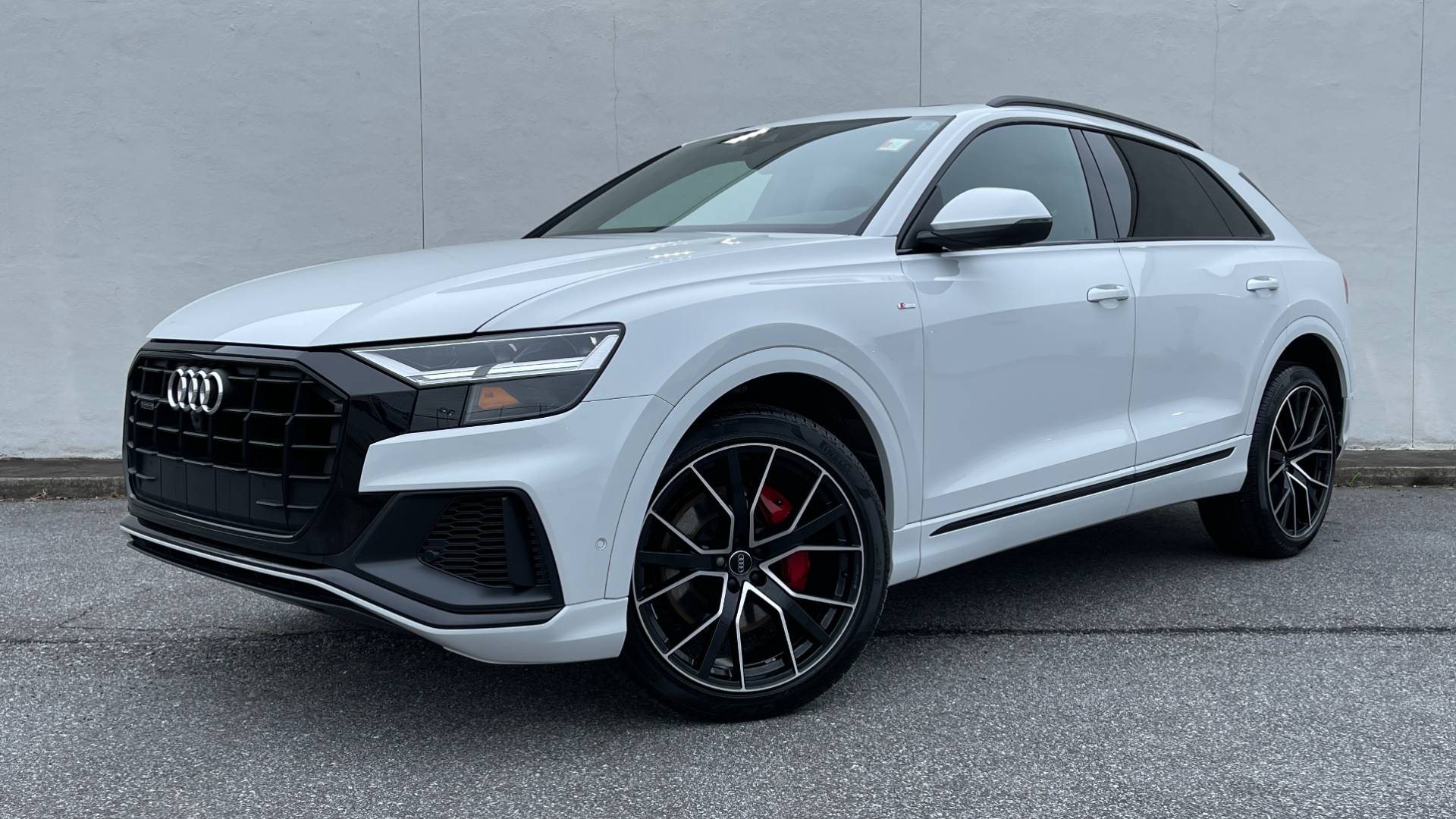 Used 2020 Audi Q8 PREMIUM PLUS / NAV / S-LINE / TOWING / BLACK OPTIC / B&O SND / REARVIEW for sale $63,995 at Formula Imports in Charlotte NC 28227 9