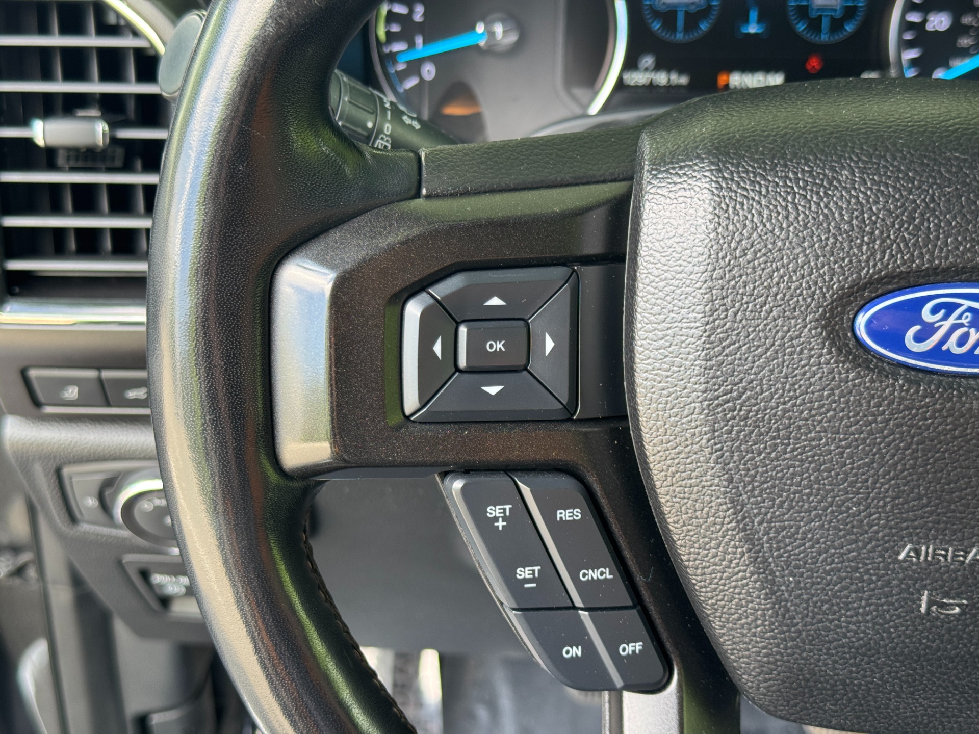 Used 2018 Ford Expedition Limited for sale Sold at Formula Imports in Charlotte NC 28227 29