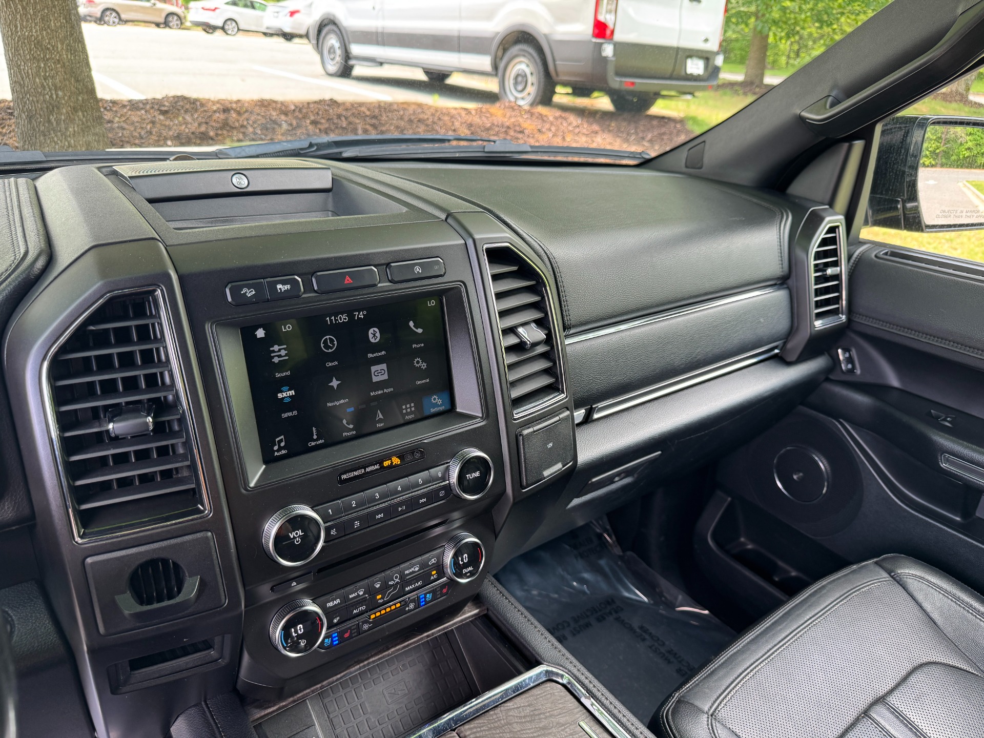 Used 2018 Ford Expedition Limited for sale Sold at Formula Imports in Charlotte NC 28227 32