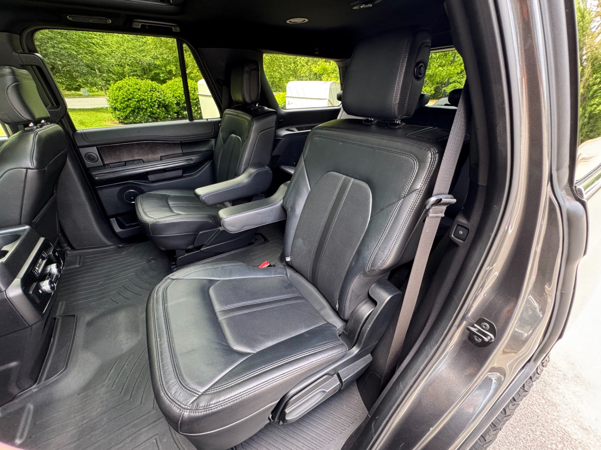 Used 2018 Ford Expedition Limited for sale Sold at Formula Imports in Charlotte NC 28227 45