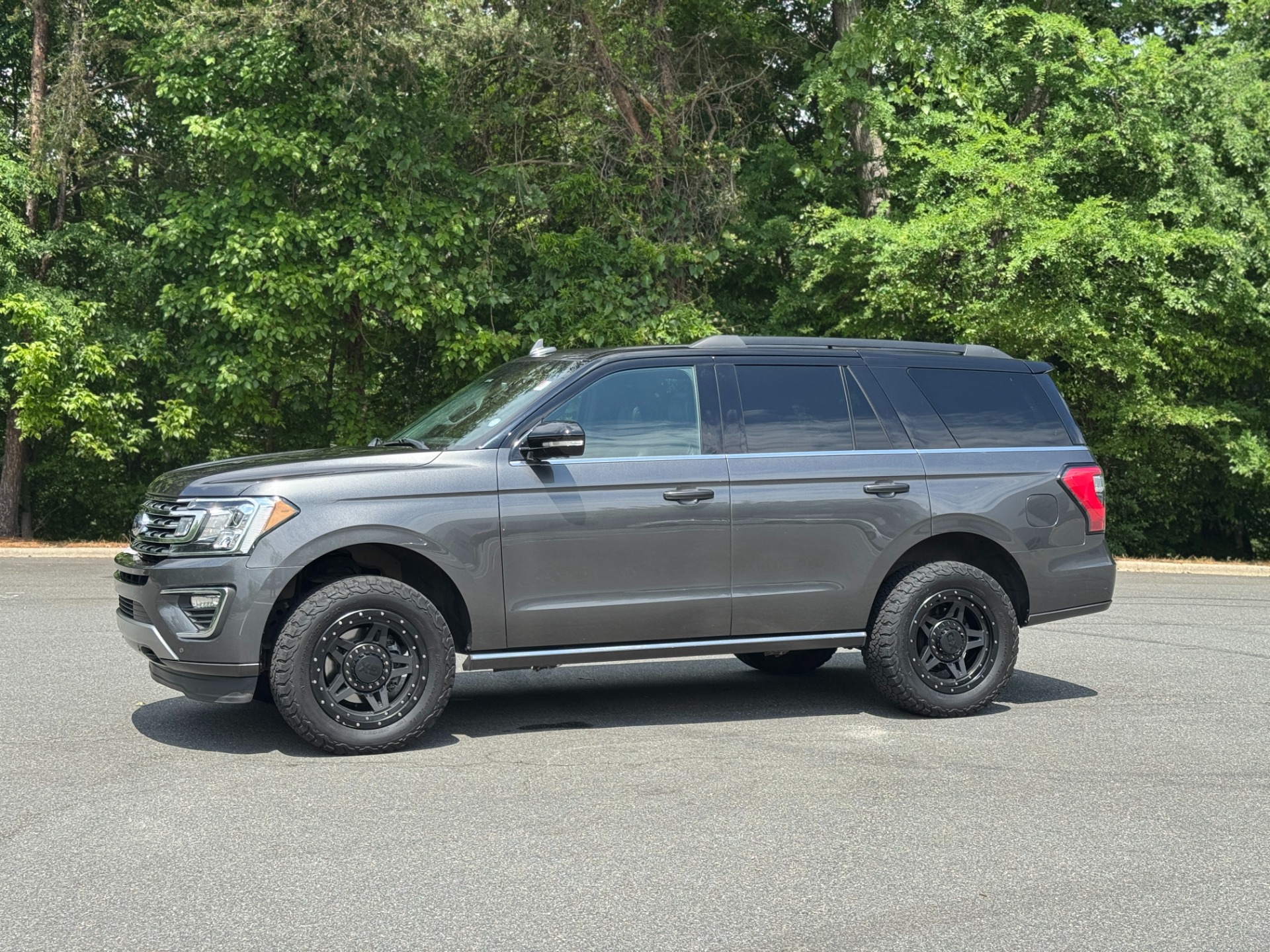 Used 2018 Ford Expedition Limited for sale Sold at Formula Imports in Charlotte NC 28227 5