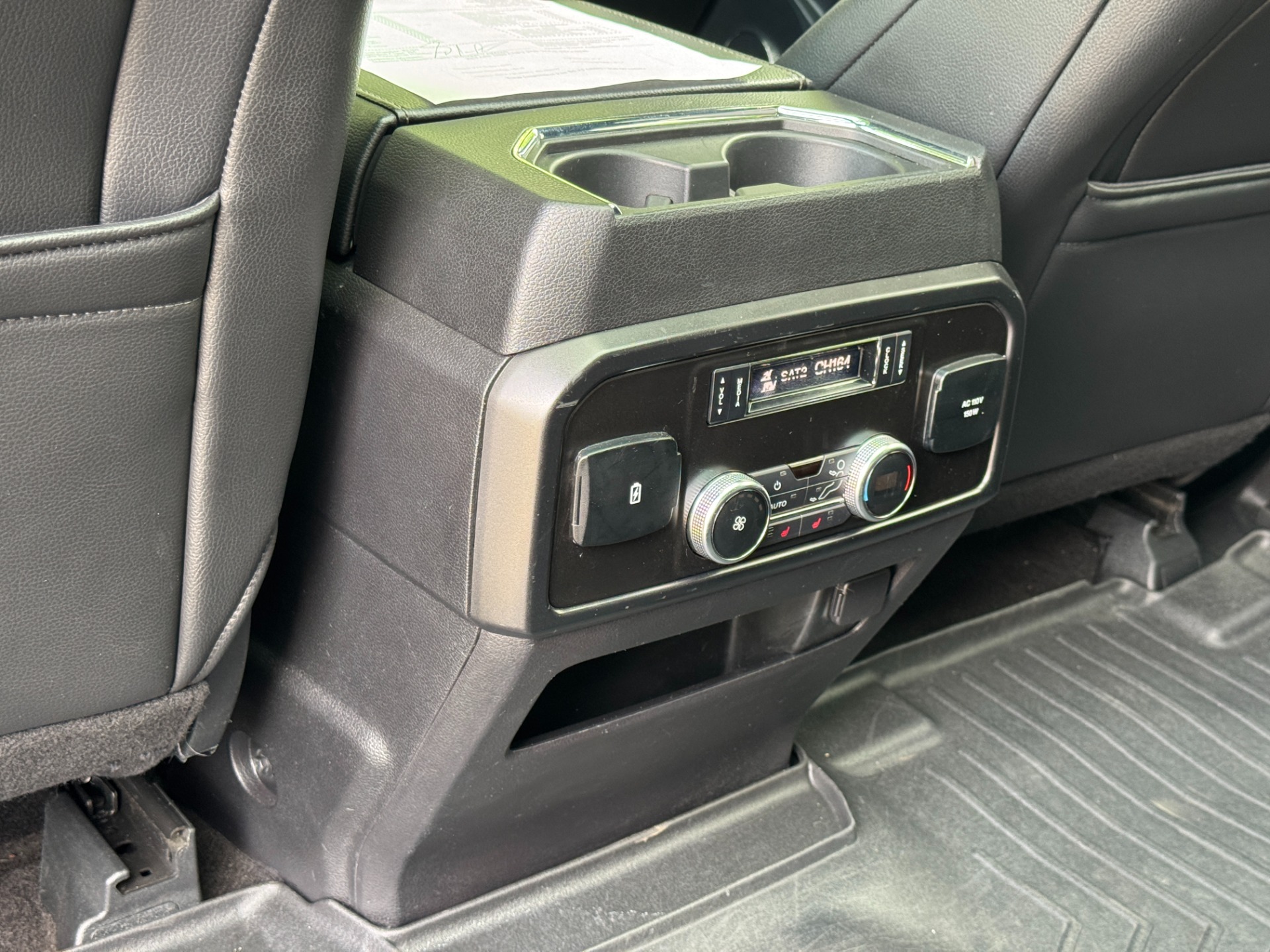 Used 2018 Ford Expedition Limited for sale Sold at Formula Imports in Charlotte NC 28227 50