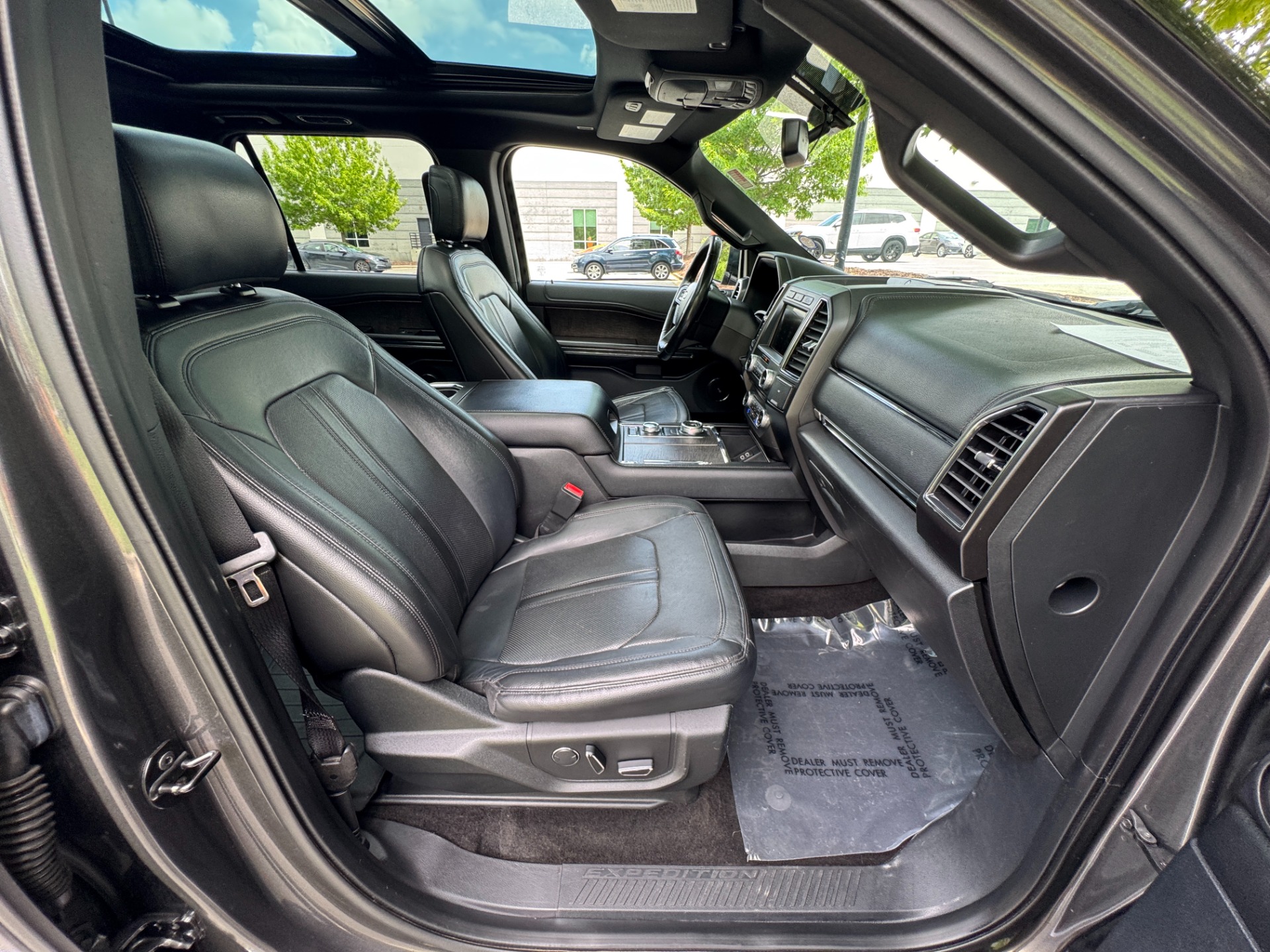 Used 2018 Ford Expedition Limited for sale Sold at Formula Imports in Charlotte NC 28227 52