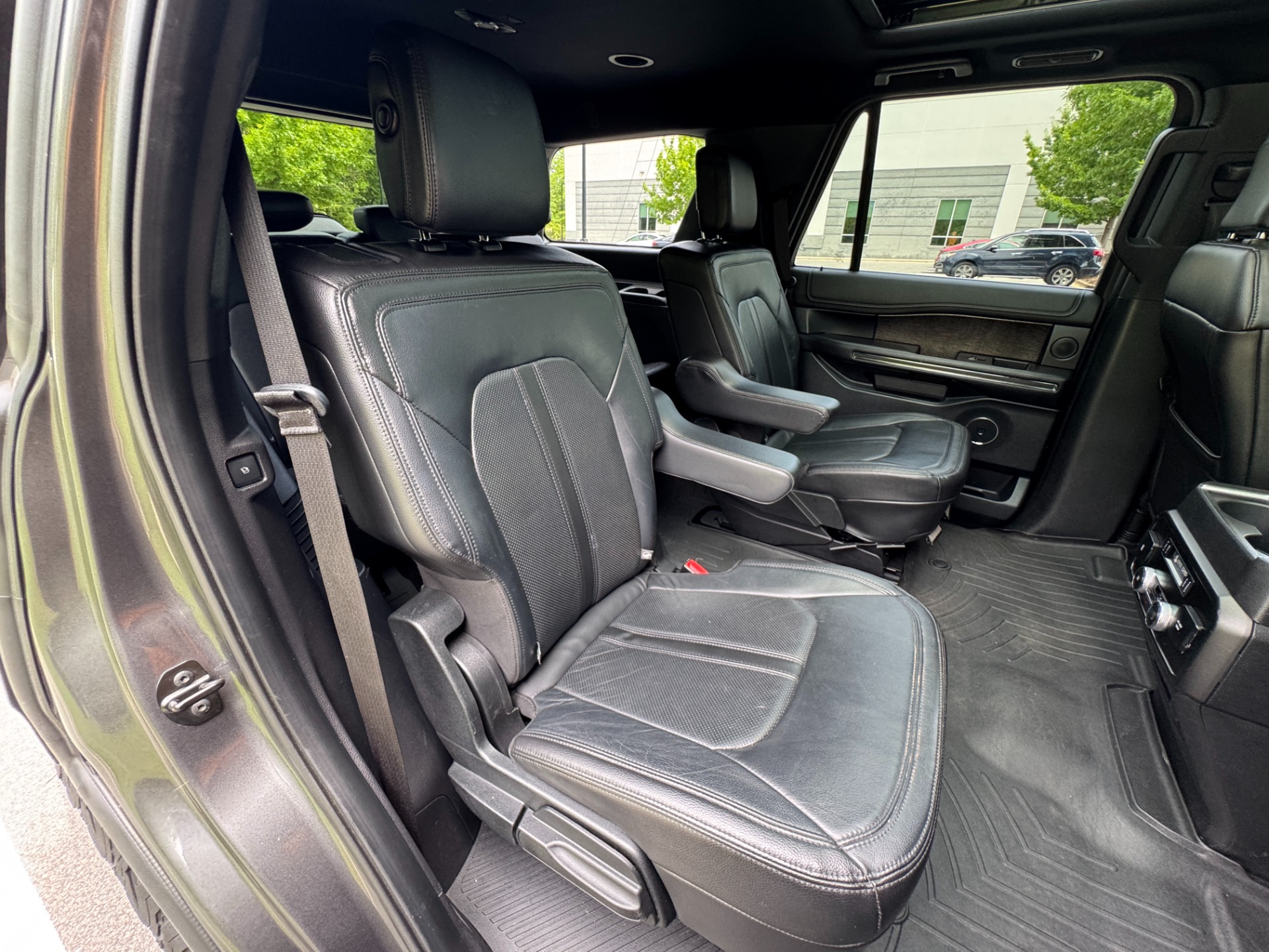Used 2018 Ford Expedition Limited for sale Sold at Formula Imports in Charlotte NC 28227 59