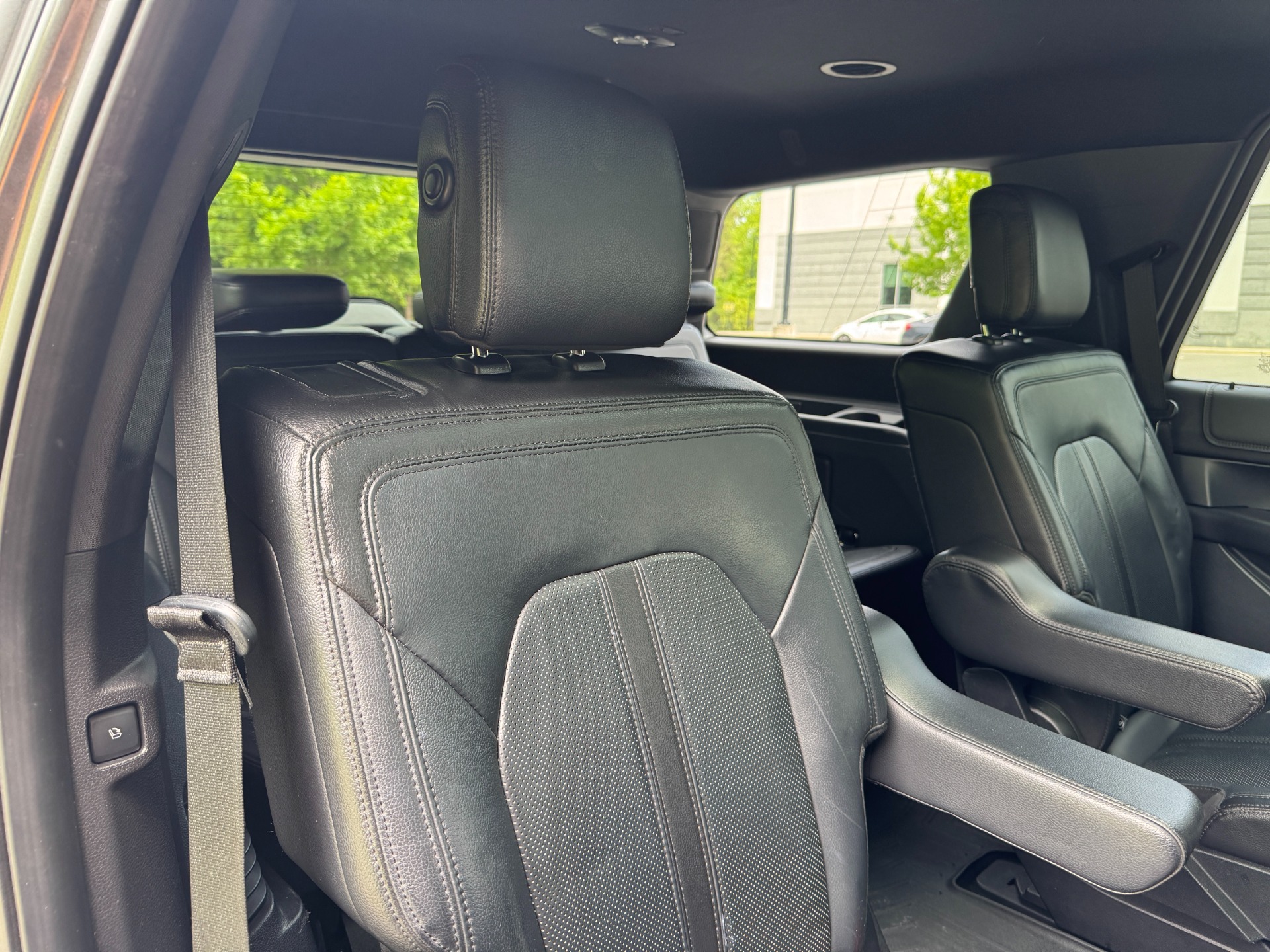Used 2018 Ford Expedition Limited for sale Sold at Formula Imports in Charlotte NC 28227 60