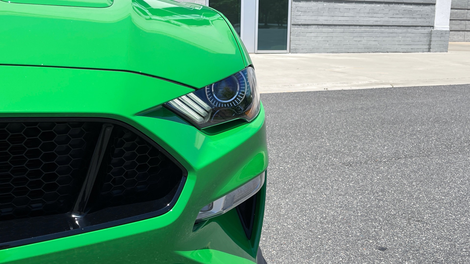 Used 2019 Ford MUSTANG GT PREMIUM COUPE / MANUAL / NAV /A/C / VENTILATED SEATS / 19IN WHLS / REARV for sale Sold at Formula Imports in Charlotte NC 28227 21
