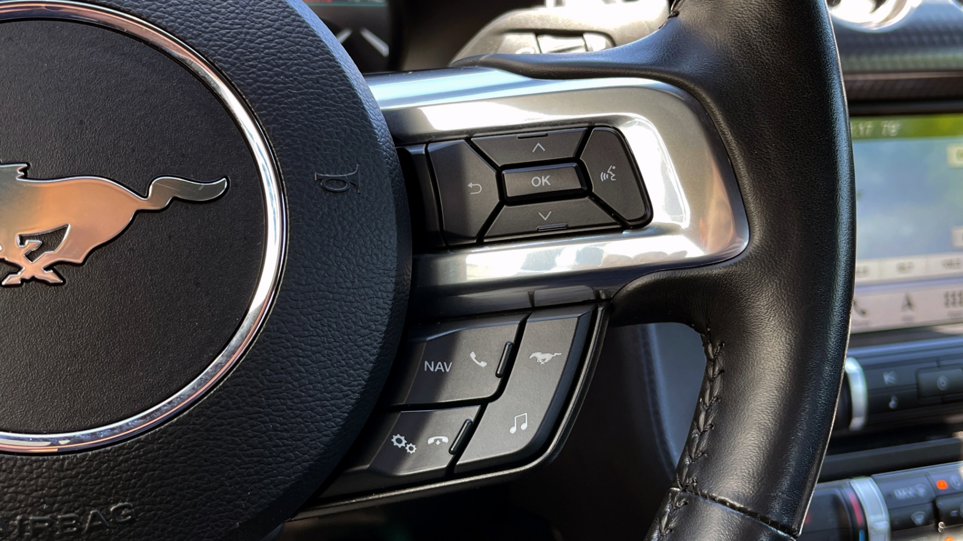 Used 2019 Ford MUSTANG GT PREMIUM COUPE / MANUAL / NAV /A/C / VENTILATED SEATS / 19IN WHLS / REARV for sale Sold at Formula Imports in Charlotte NC 28227 38