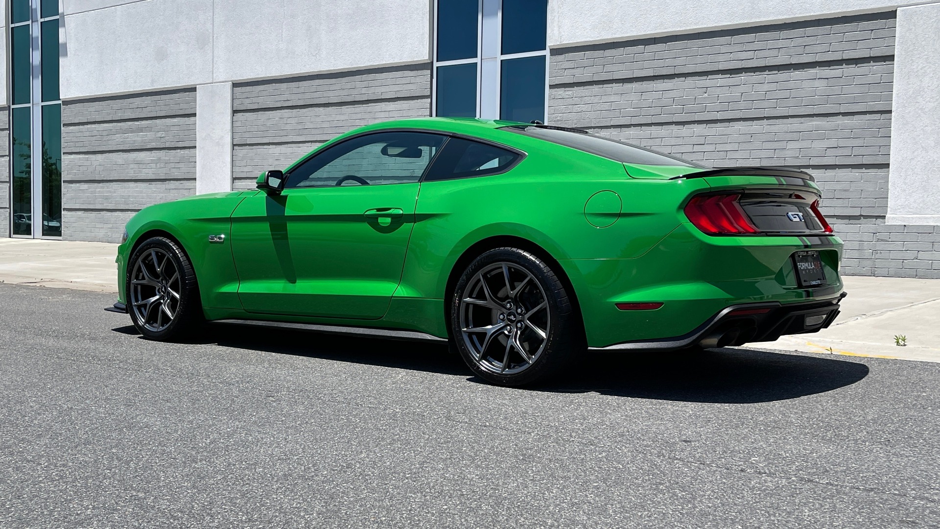Used 2019 Ford MUSTANG GT PREMIUM COUPE / MANUAL / NAV /A/C / VENTILATED SEATS / 19IN WHLS / REARV for sale Sold at Formula Imports in Charlotte NC 28227 4