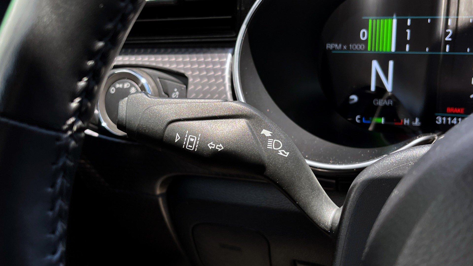 Used 2019 Ford MUSTANG GT PREMIUM COUPE / MANUAL / NAV /A/C / VENTILATED SEATS / 19IN WHLS / REARV for sale Sold at Formula Imports in Charlotte NC 28227 40