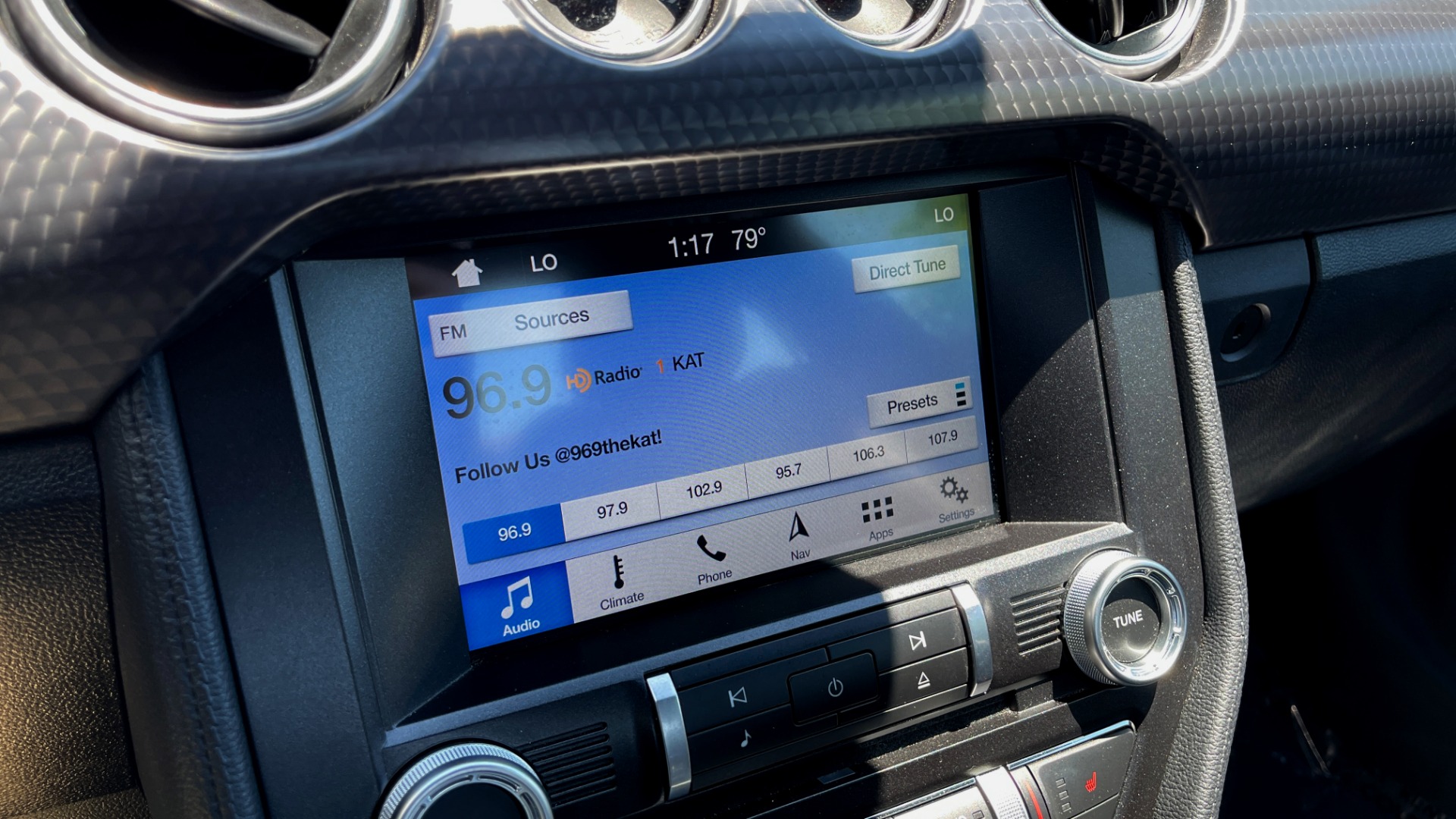 Used 2019 Ford MUSTANG GT PREMIUM COUPE / MANUAL / NAV /A/C / VENTILATED SEATS / 19IN WHLS / REARV for sale Sold at Formula Imports in Charlotte NC 28227 45
