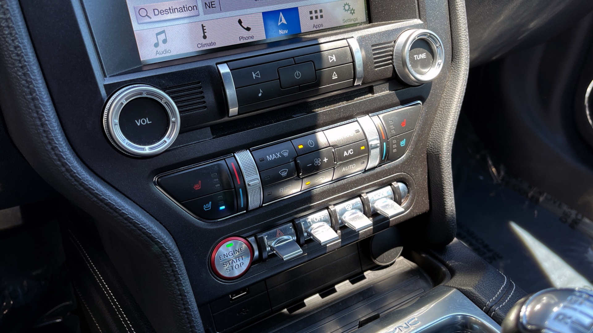 Used 2019 Ford MUSTANG GT PREMIUM COUPE / MANUAL / NAV /A/C / VENTILATED SEATS / 19IN WHLS / REARV for sale Sold at Formula Imports in Charlotte NC 28227 48