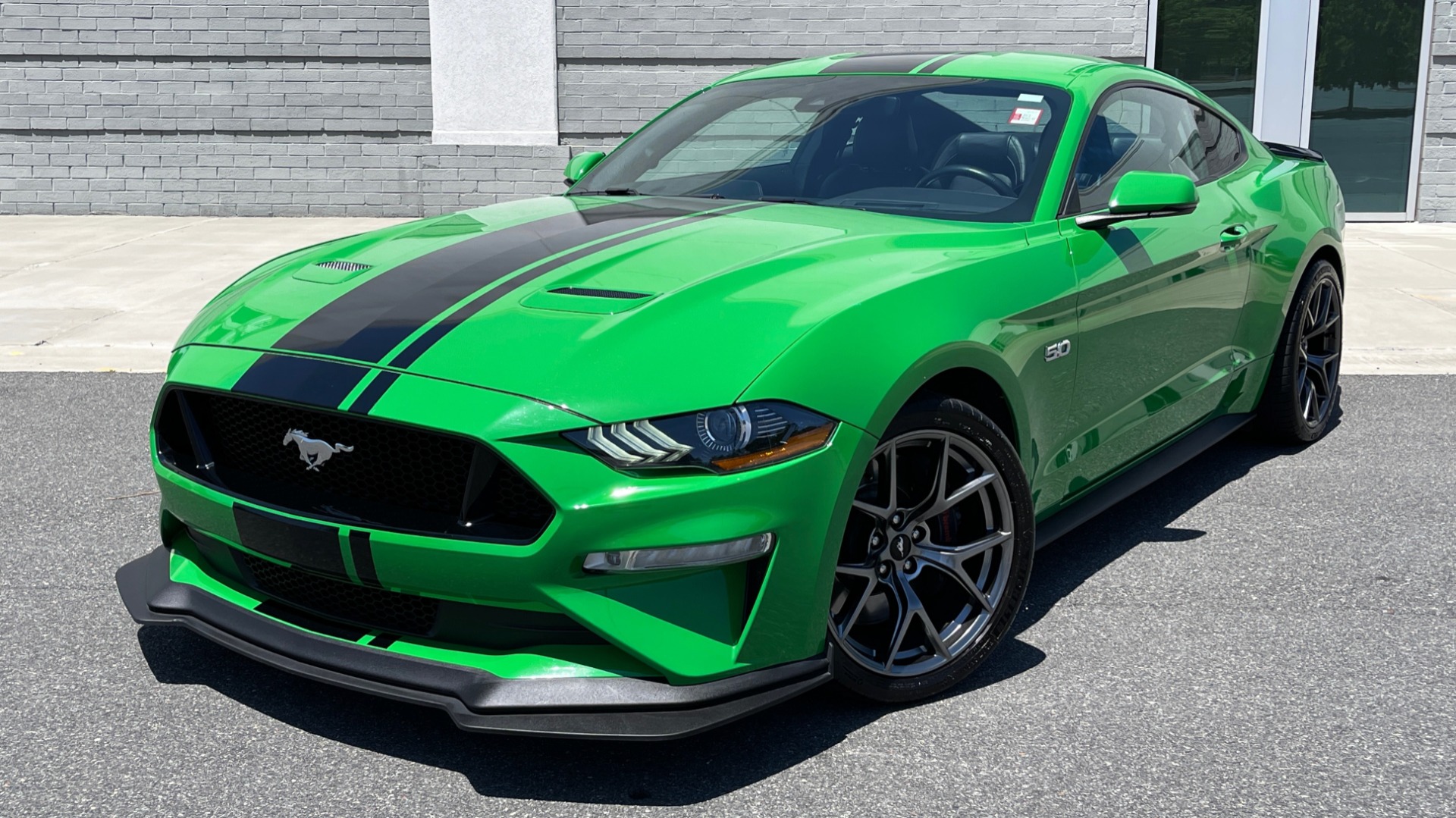 Used 2019 Ford MUSTANG GT PREMIUM COUPE / MANUAL / NAV /A/C / VENTILATED SEATS / 19IN WHLS / REARV for sale Sold at Formula Imports in Charlotte NC 28227 5