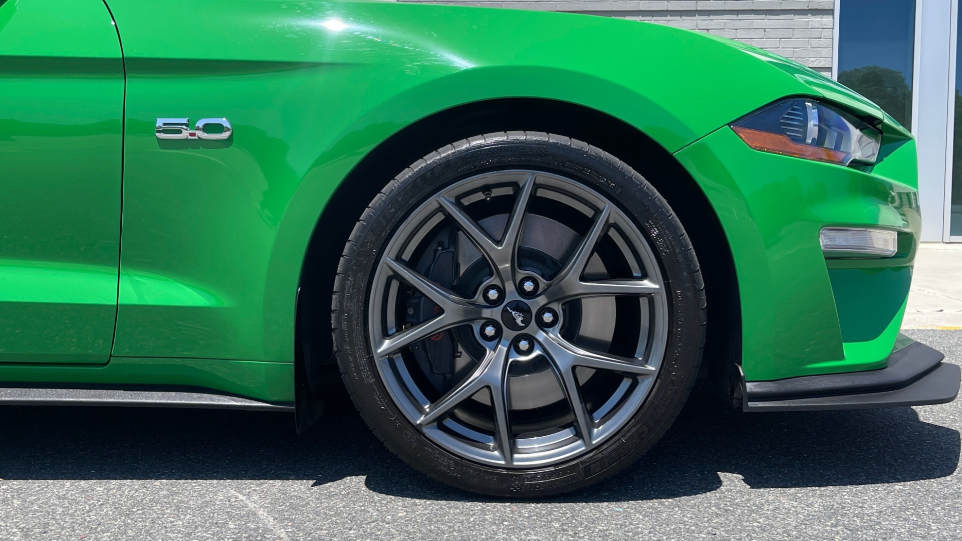 Used 2019 Ford MUSTANG GT PREMIUM COUPE / MANUAL / NAV /A/C / VENTILATED SEATS / 19IN WHLS / REARV for sale Sold at Formula Imports in Charlotte NC 28227 68