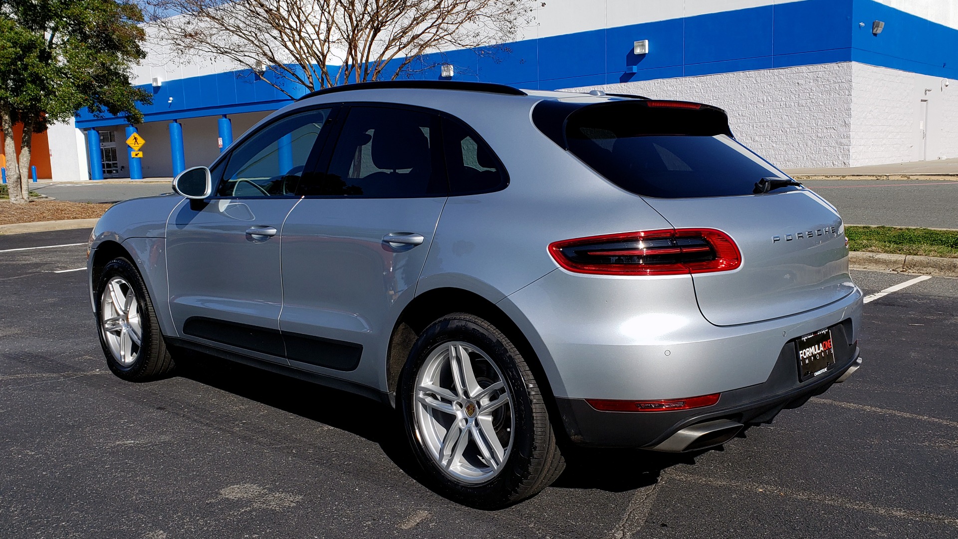 Used 2018 Porsche MACAN AWD / PDK / NAV / PANO-ROOF / BOSE / REARVIEW / LCA for sale Sold at Formula Imports in Charlotte NC 28227 3