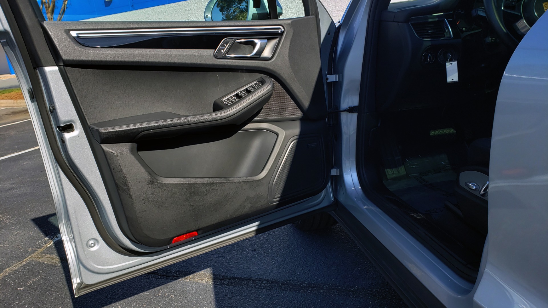 Used 2018 Porsche MACAN AWD / PDK / NAV / PANO-ROOF / BOSE / REARVIEW / LCA for sale Sold at Formula Imports in Charlotte NC 28227 32