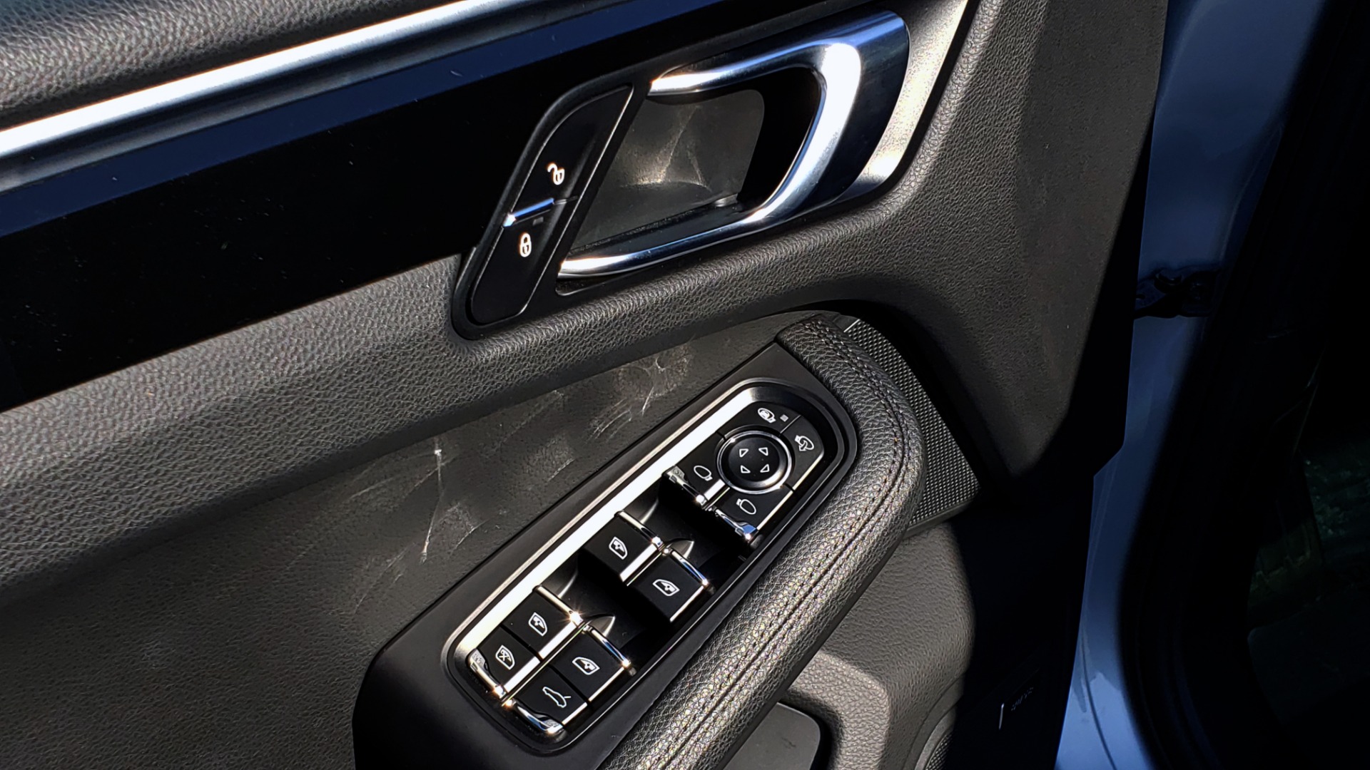 Used 2018 Porsche MACAN AWD / PDK / NAV / PANO-ROOF / BOSE / REARVIEW / LCA for sale Sold at Formula Imports in Charlotte NC 28227 33